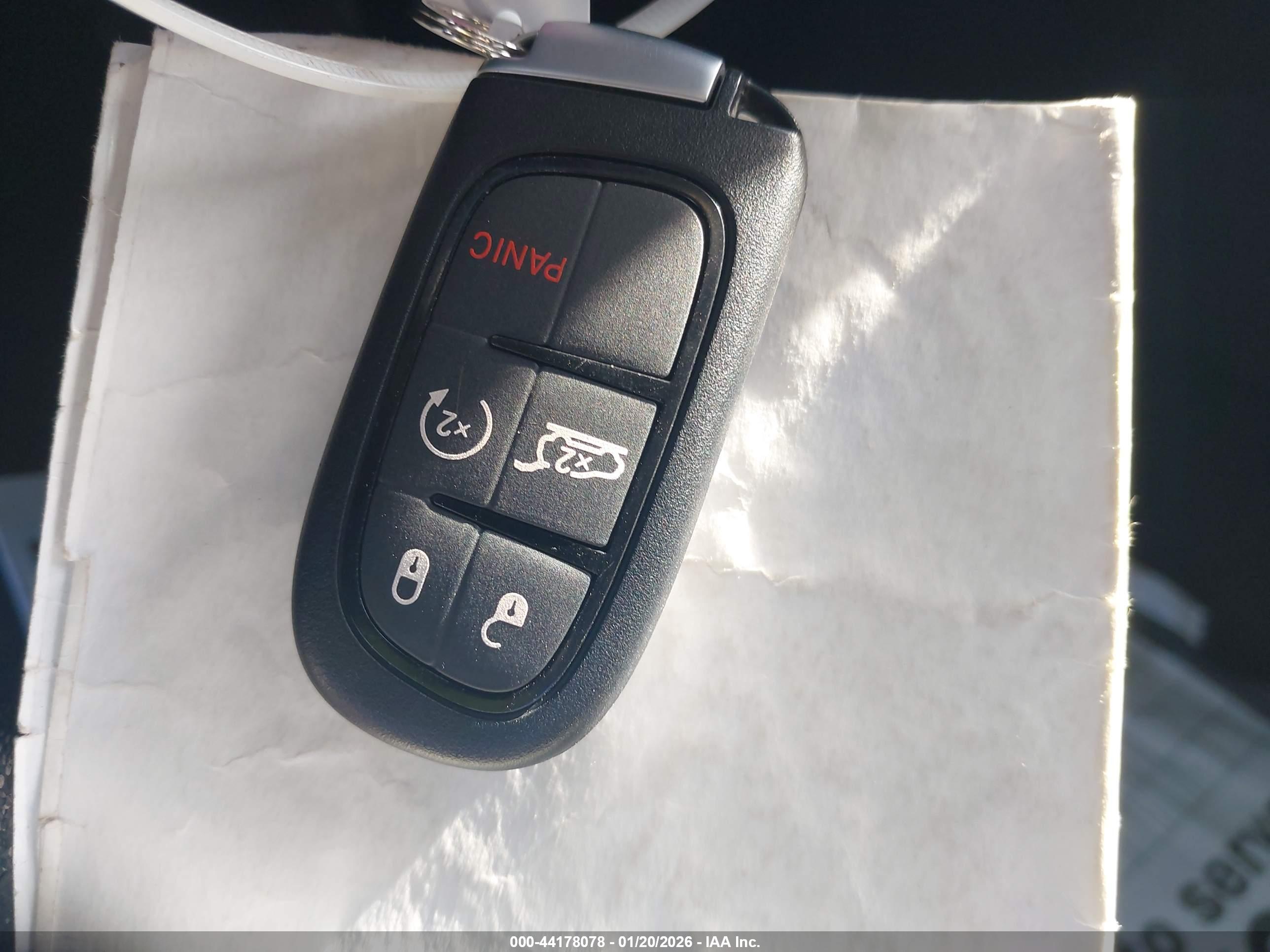 JEEP CHEROKEE image 11