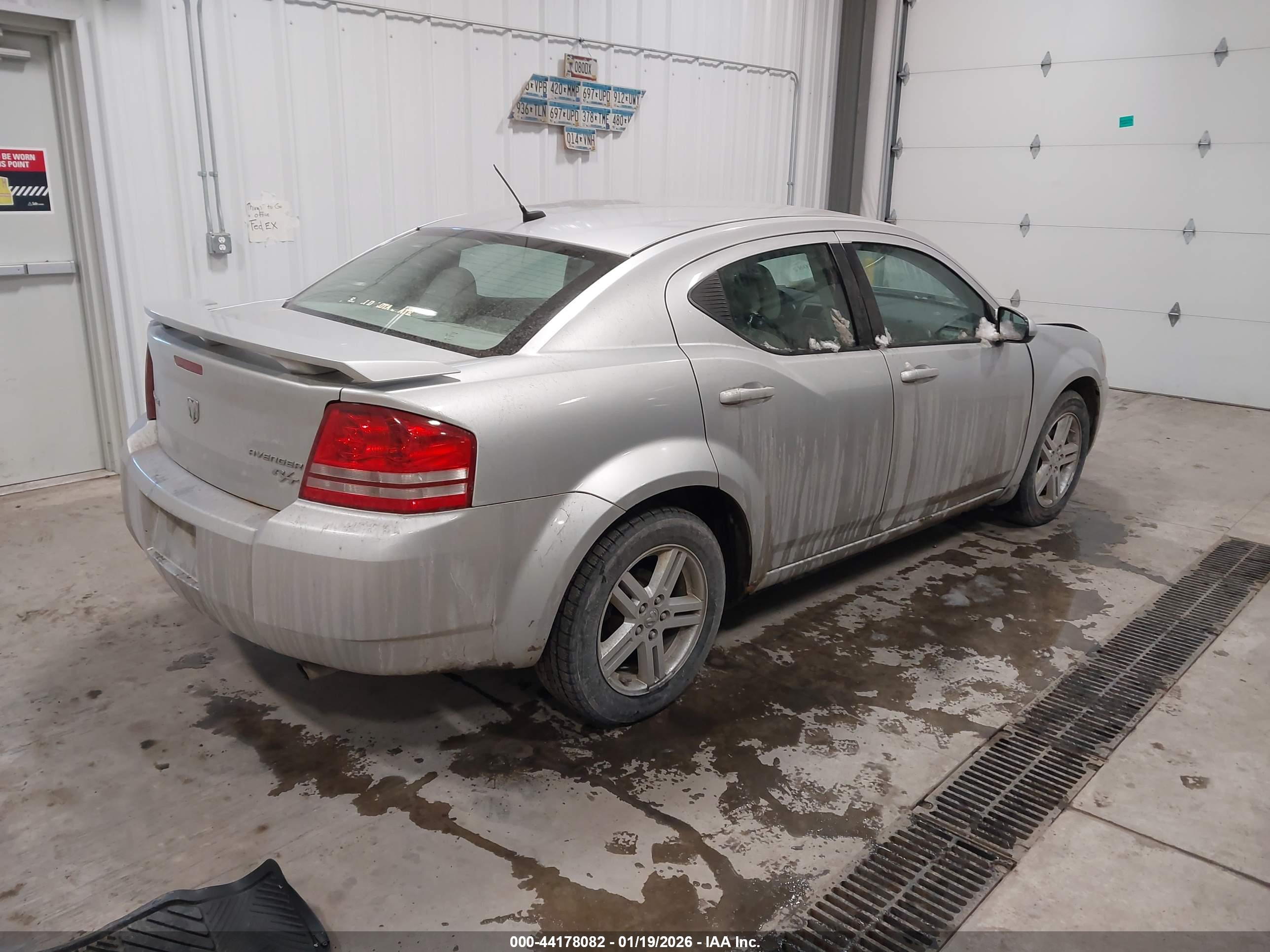 DODGE AVENGER image 4