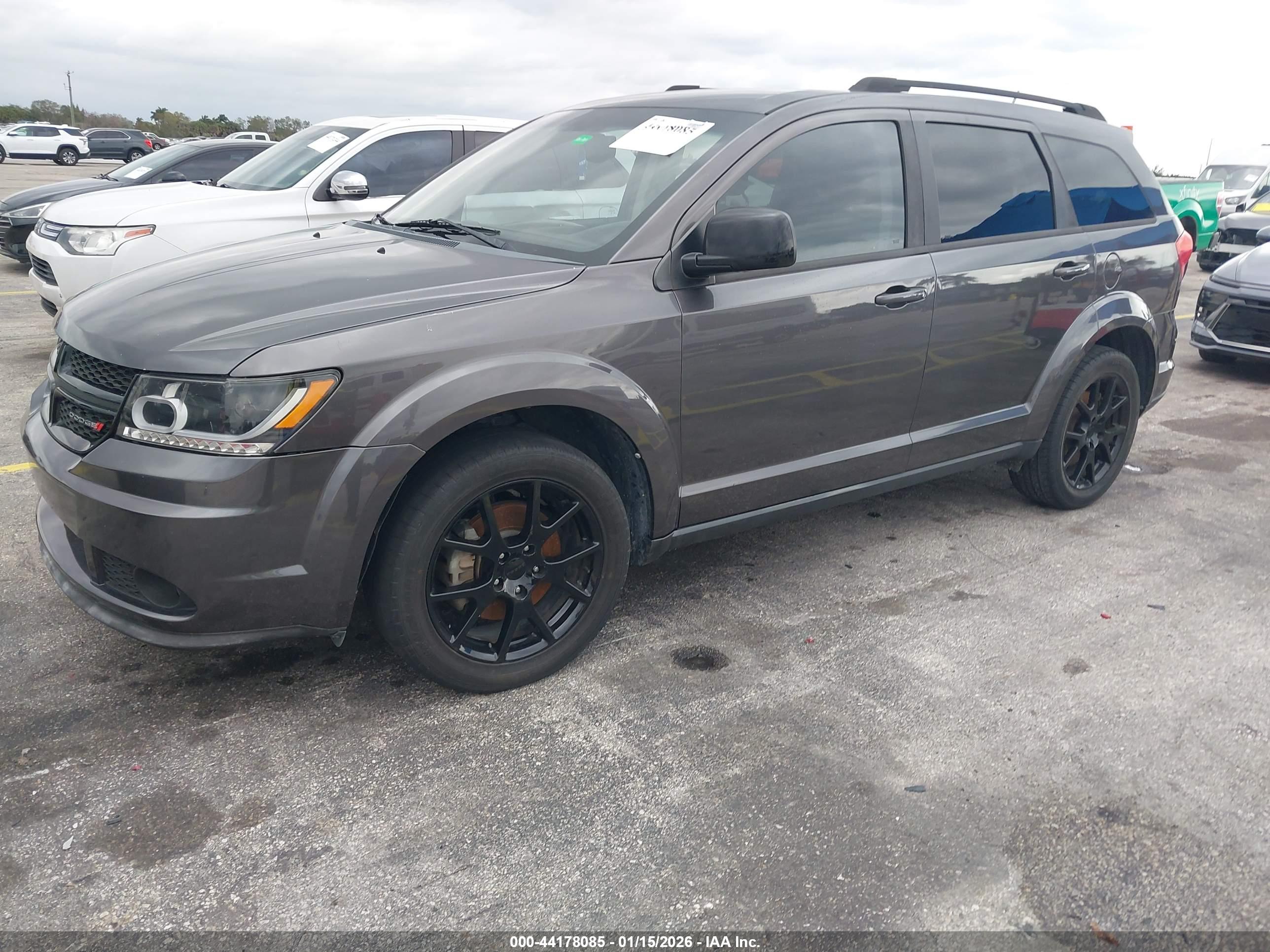DODGE JOURNEY image 2