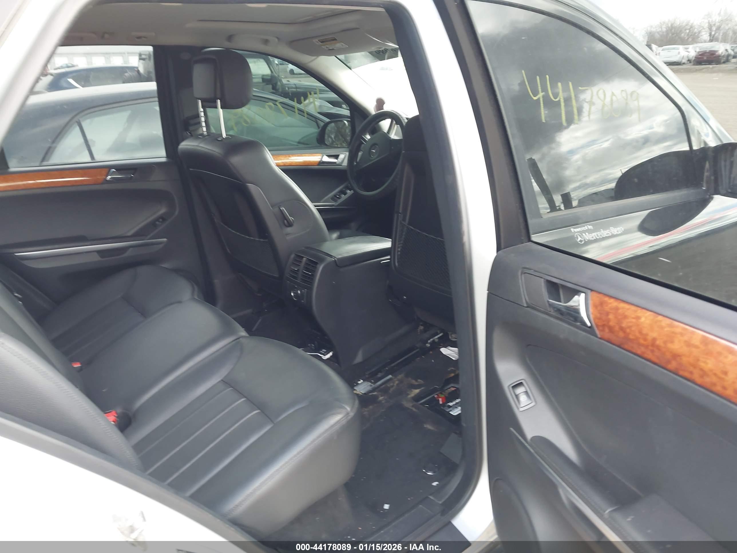 MERCEDES-BENZ ML image 8