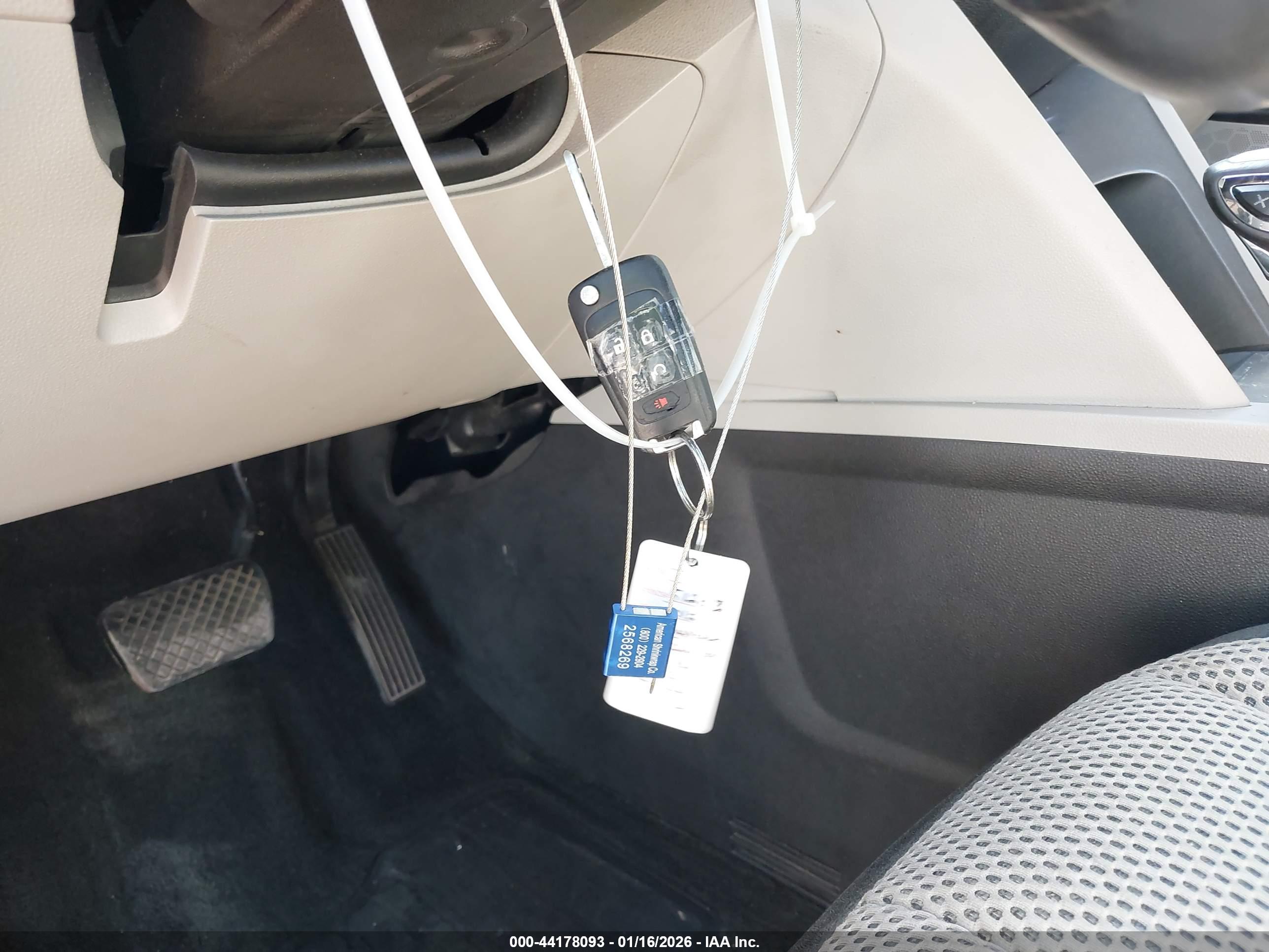 CHEVROLET EQUINOX image 11