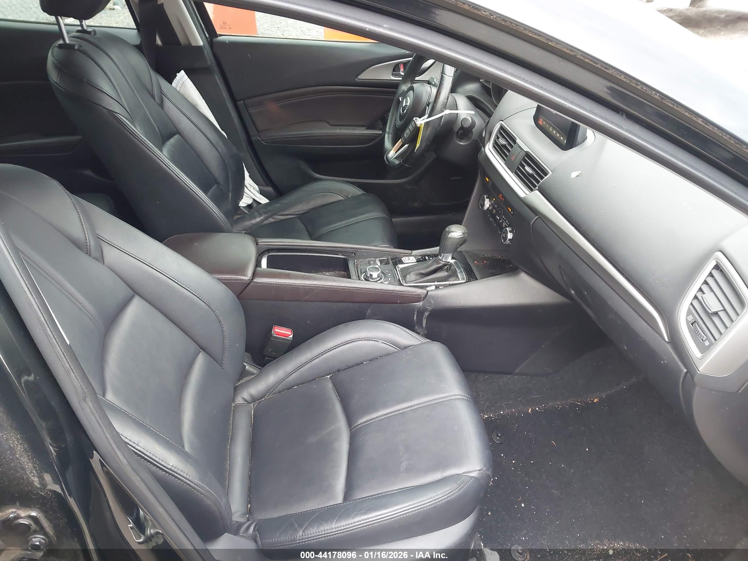 MAZDA MAZDA3 image 5