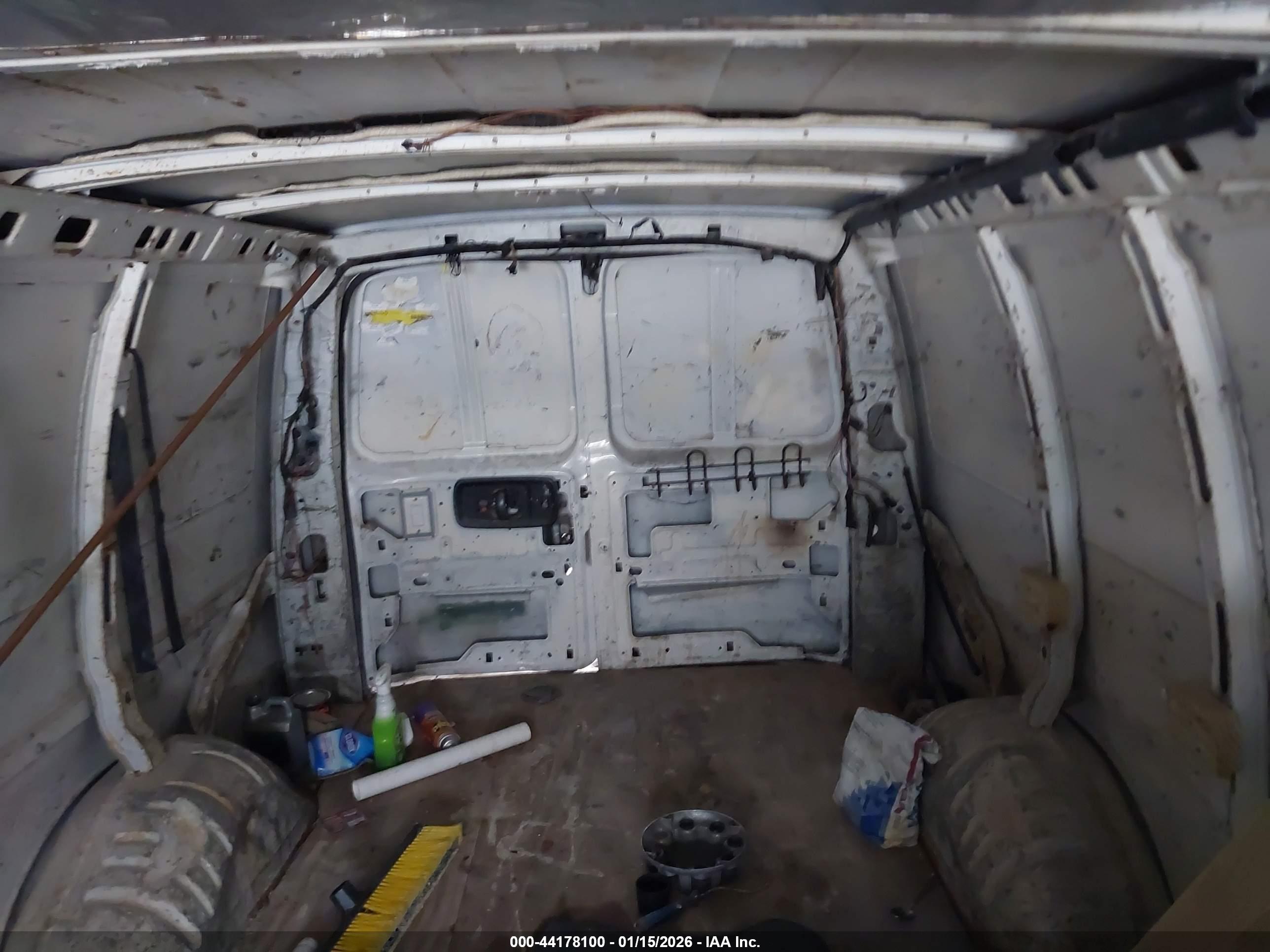 CHEVROLET EXPRESS image 8