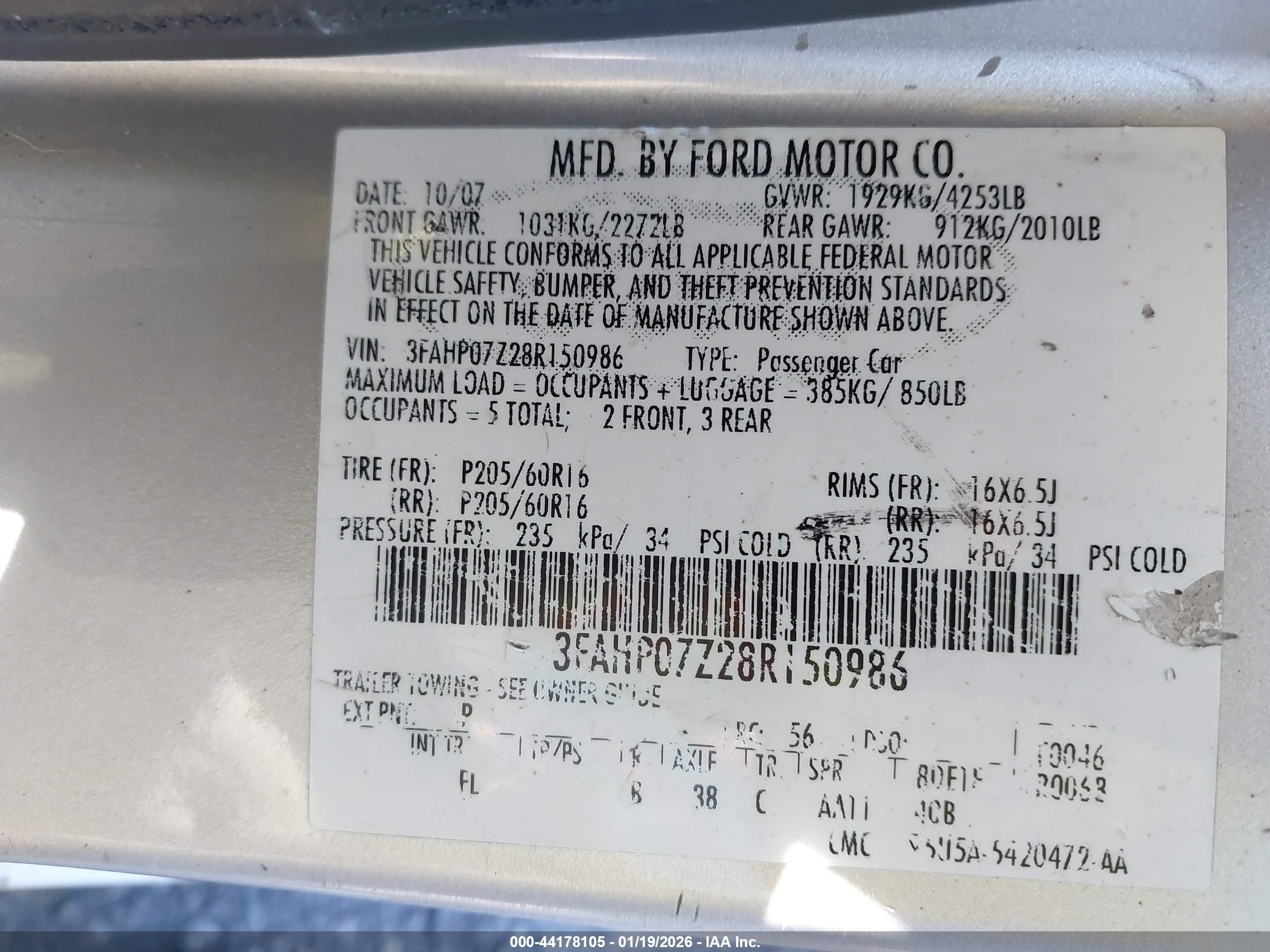 FORD FUSION image 9
