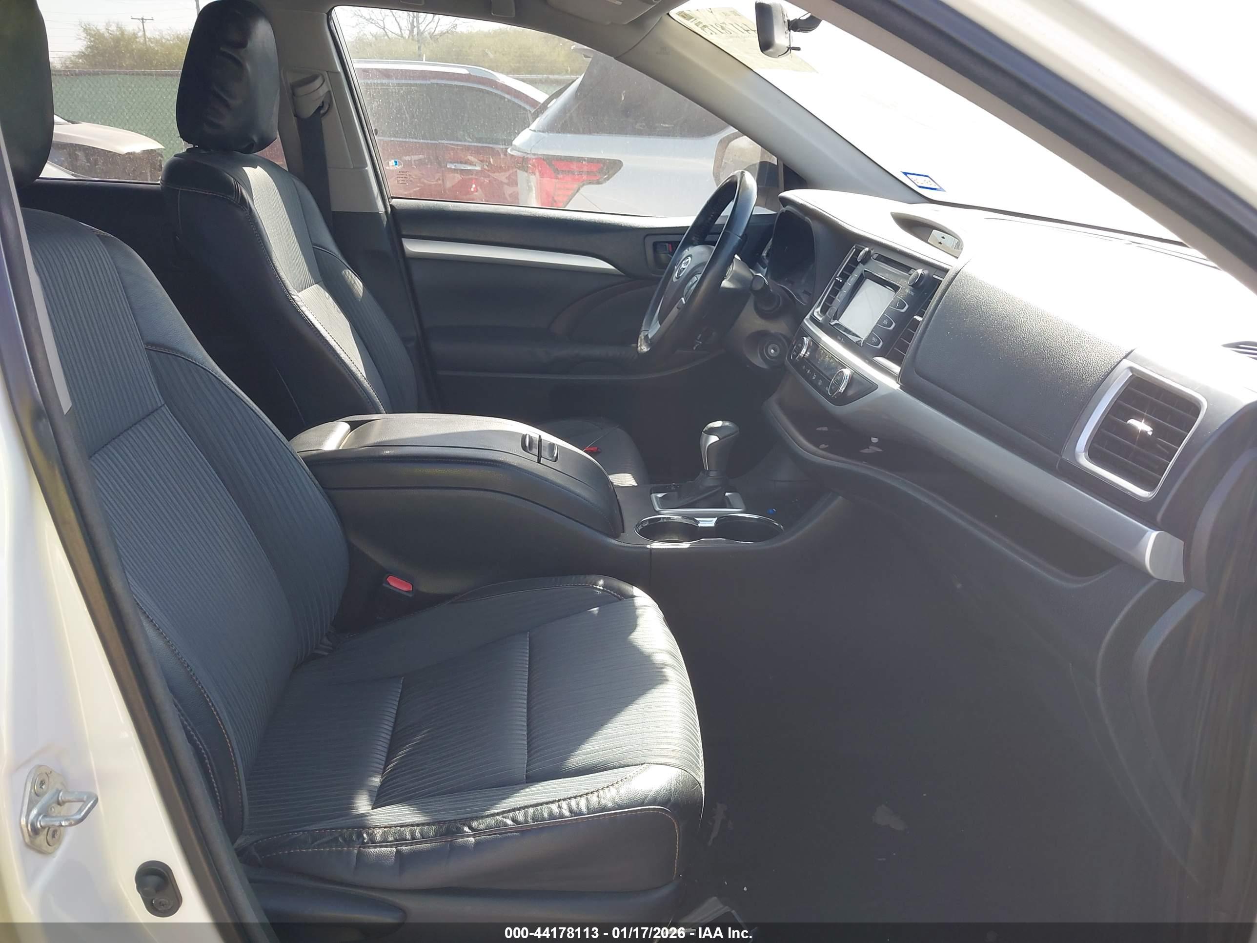 TOYOTA HIGHLANDER image 5