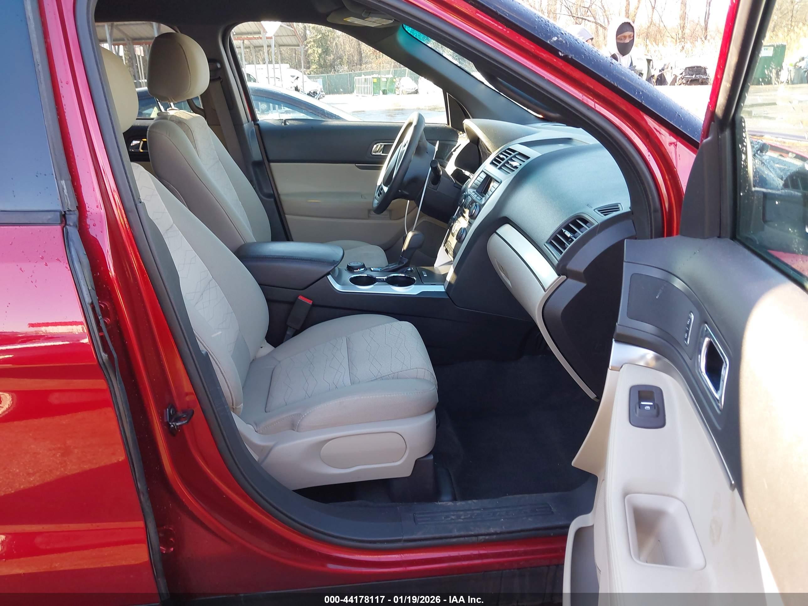FORD EXPLORER image 5