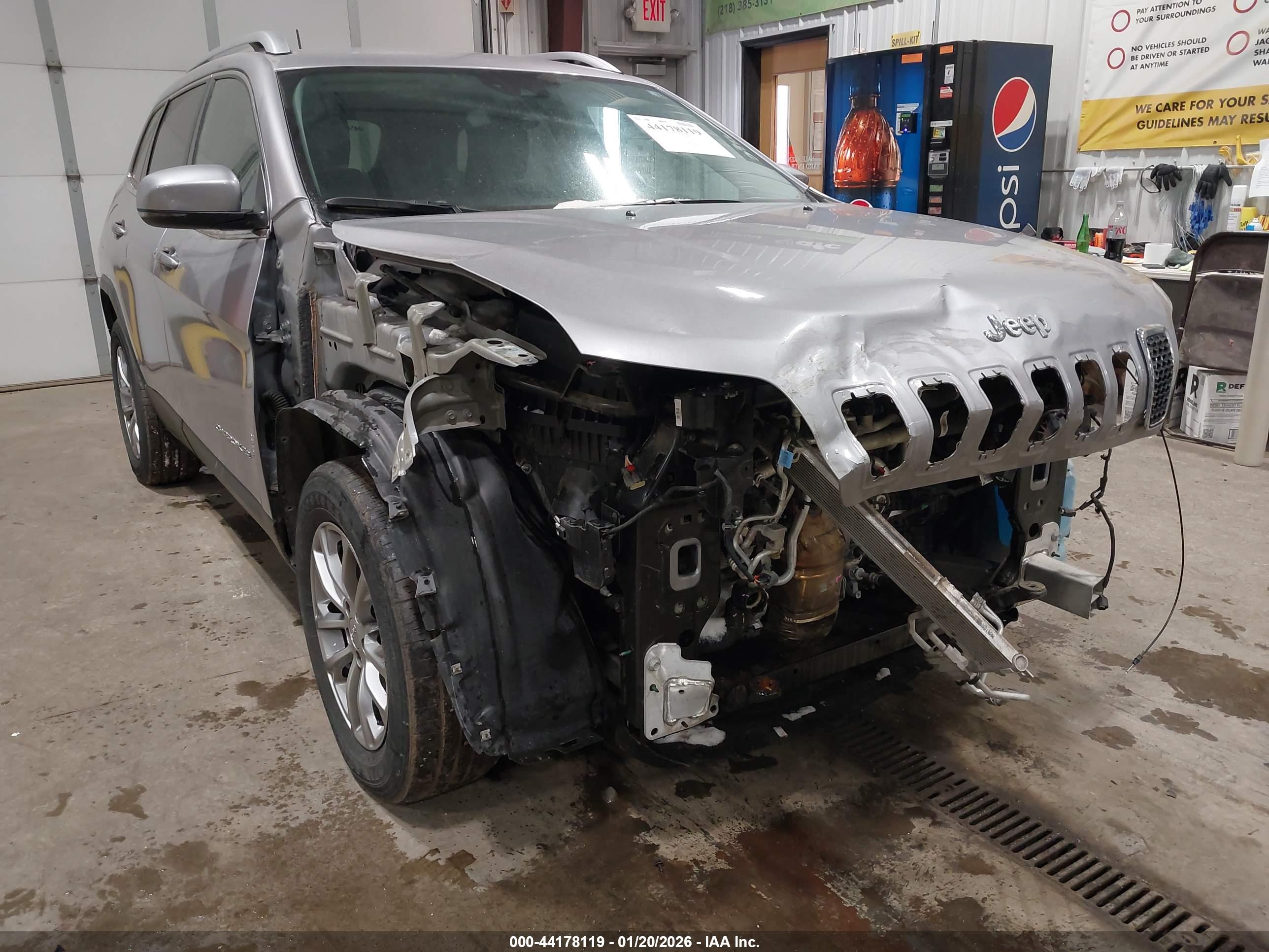 JEEP CHEROKEE image 6