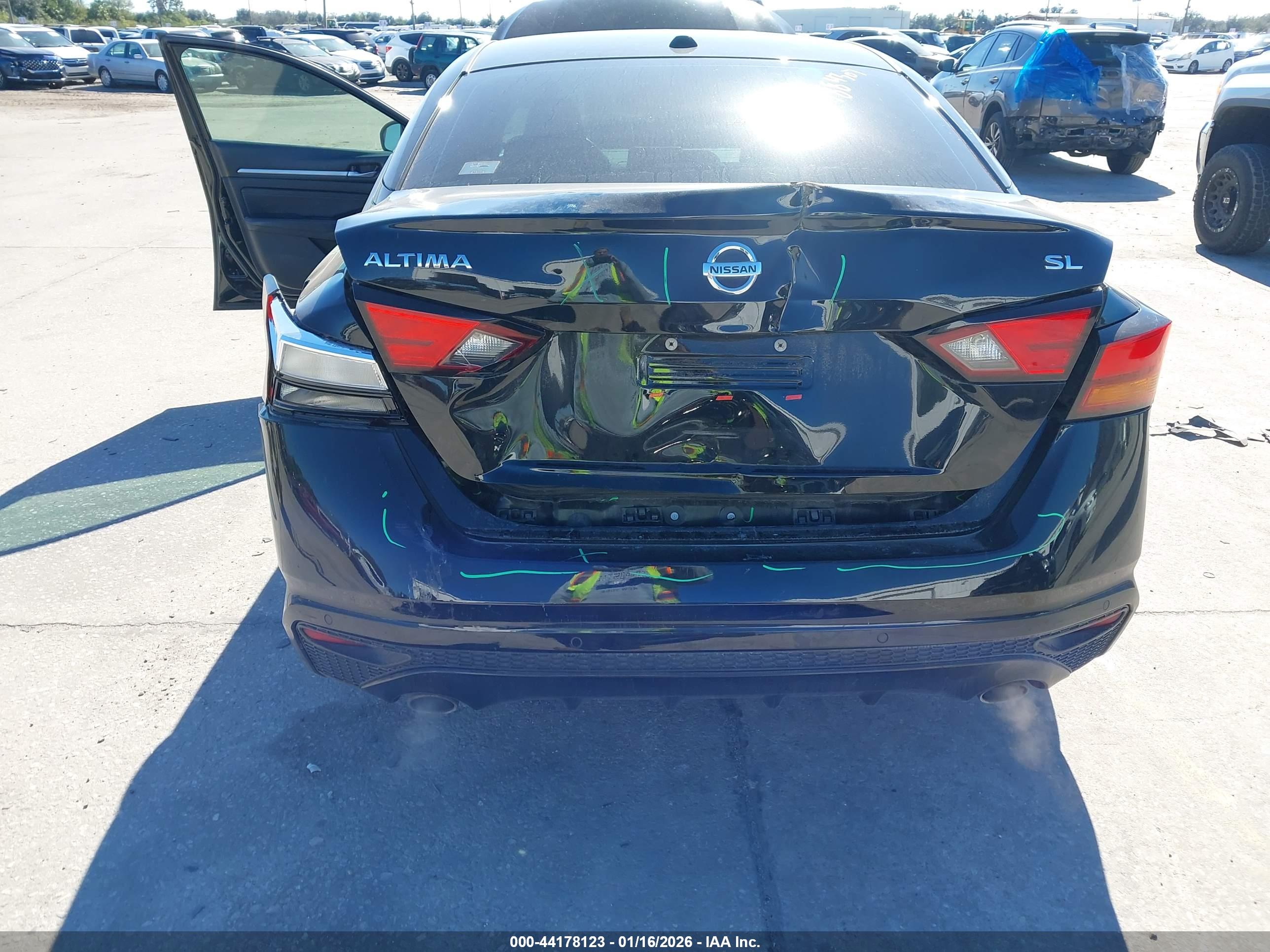 NISSAN ALTIMA image 6