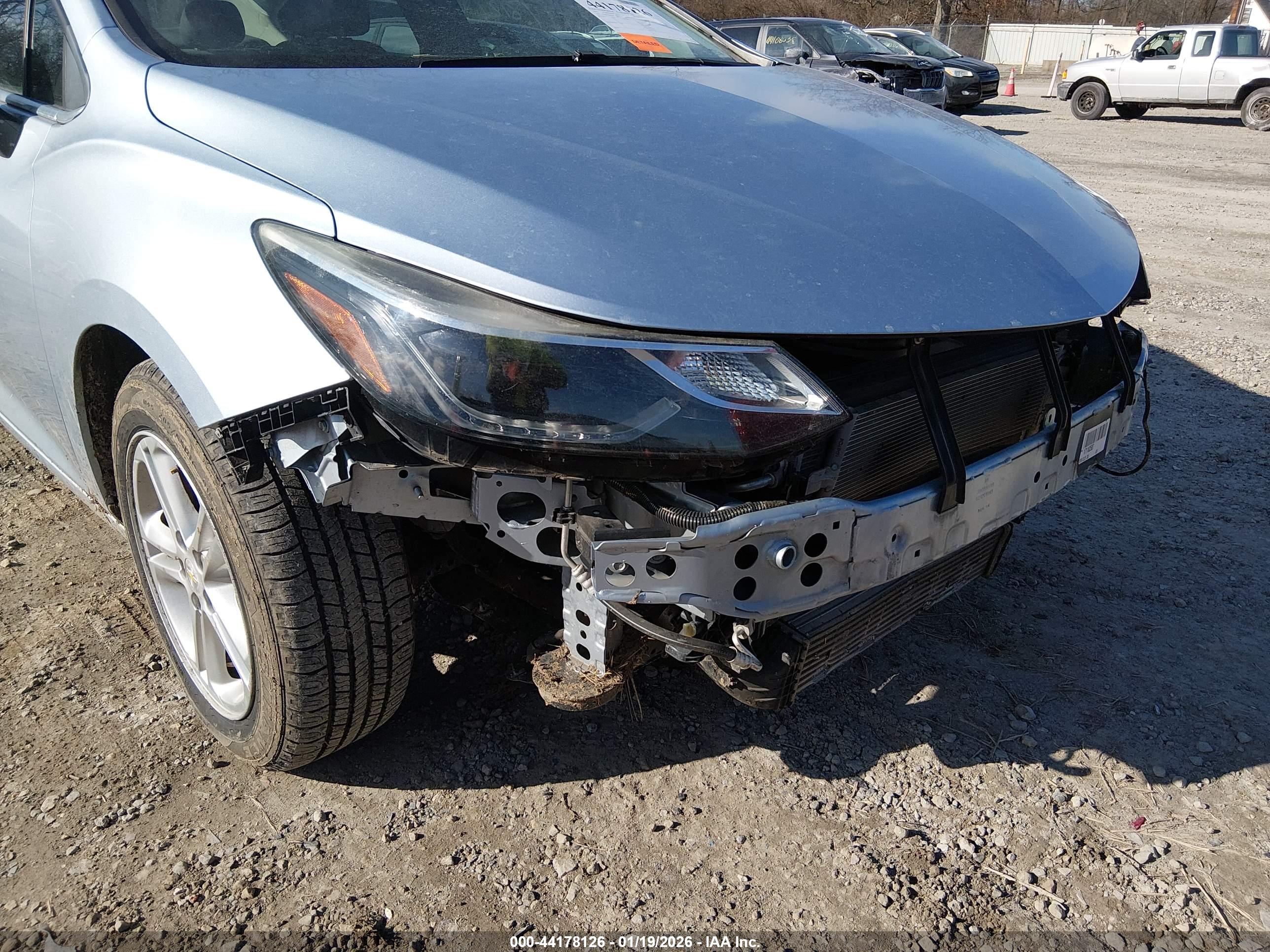 CHEVROLET CRUZE image 6