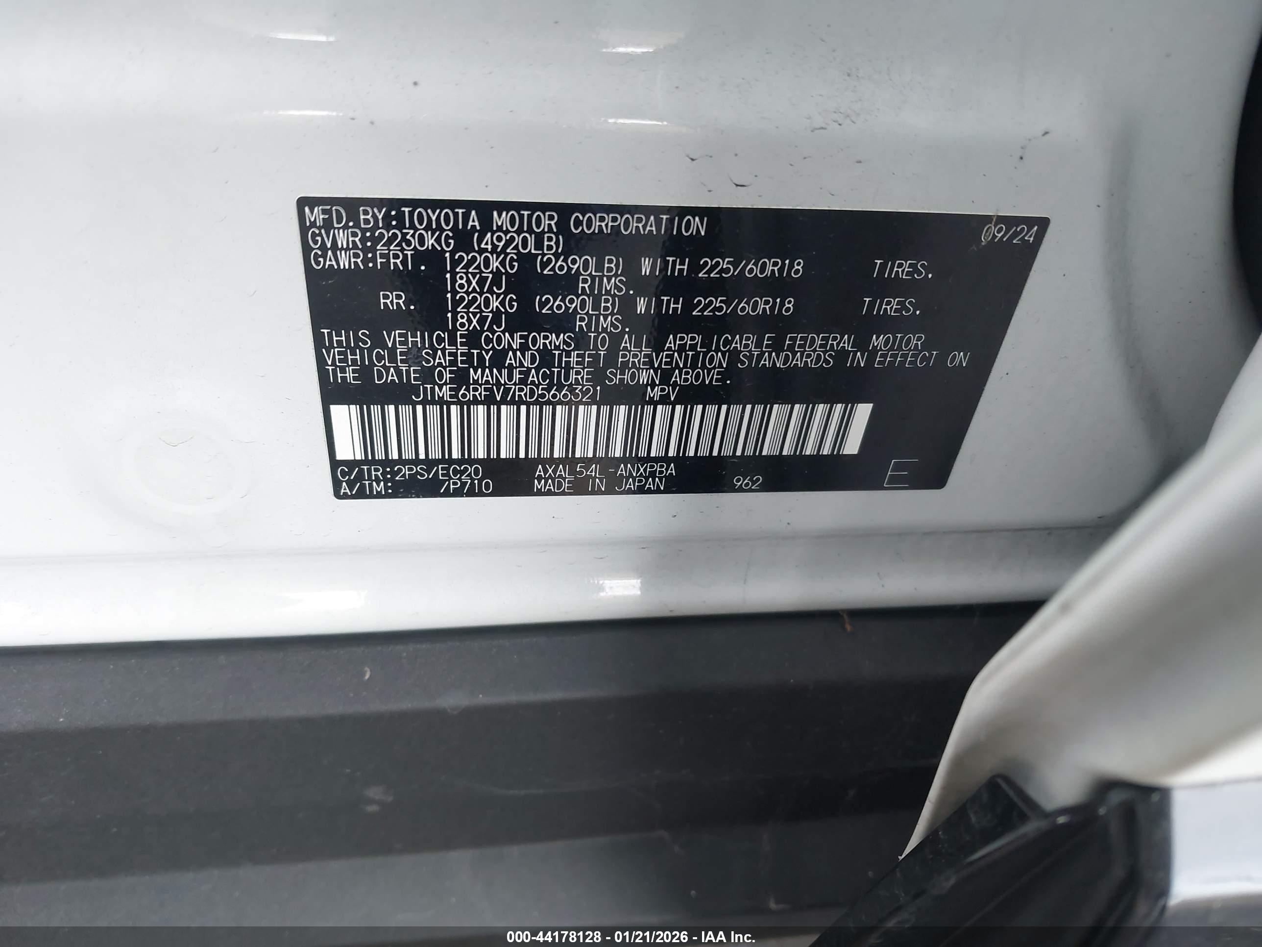 TOYOTA RAV4 image 9