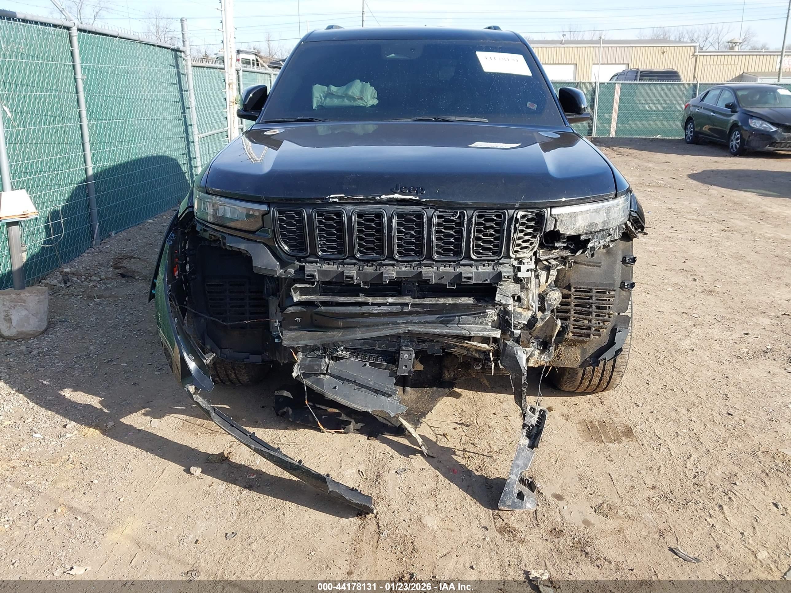 JEEP GRAND image 6
