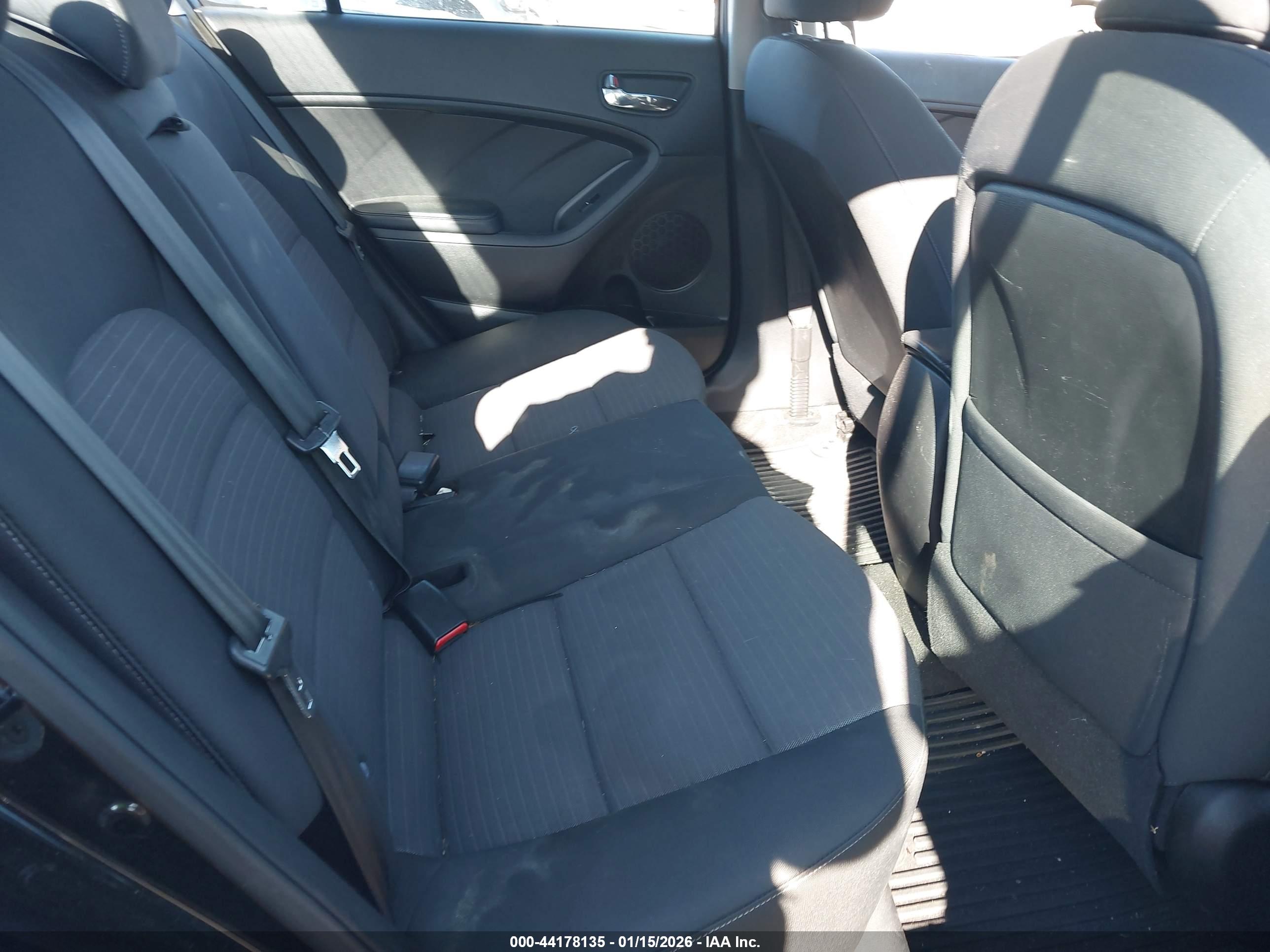 KIA FORTE image 8