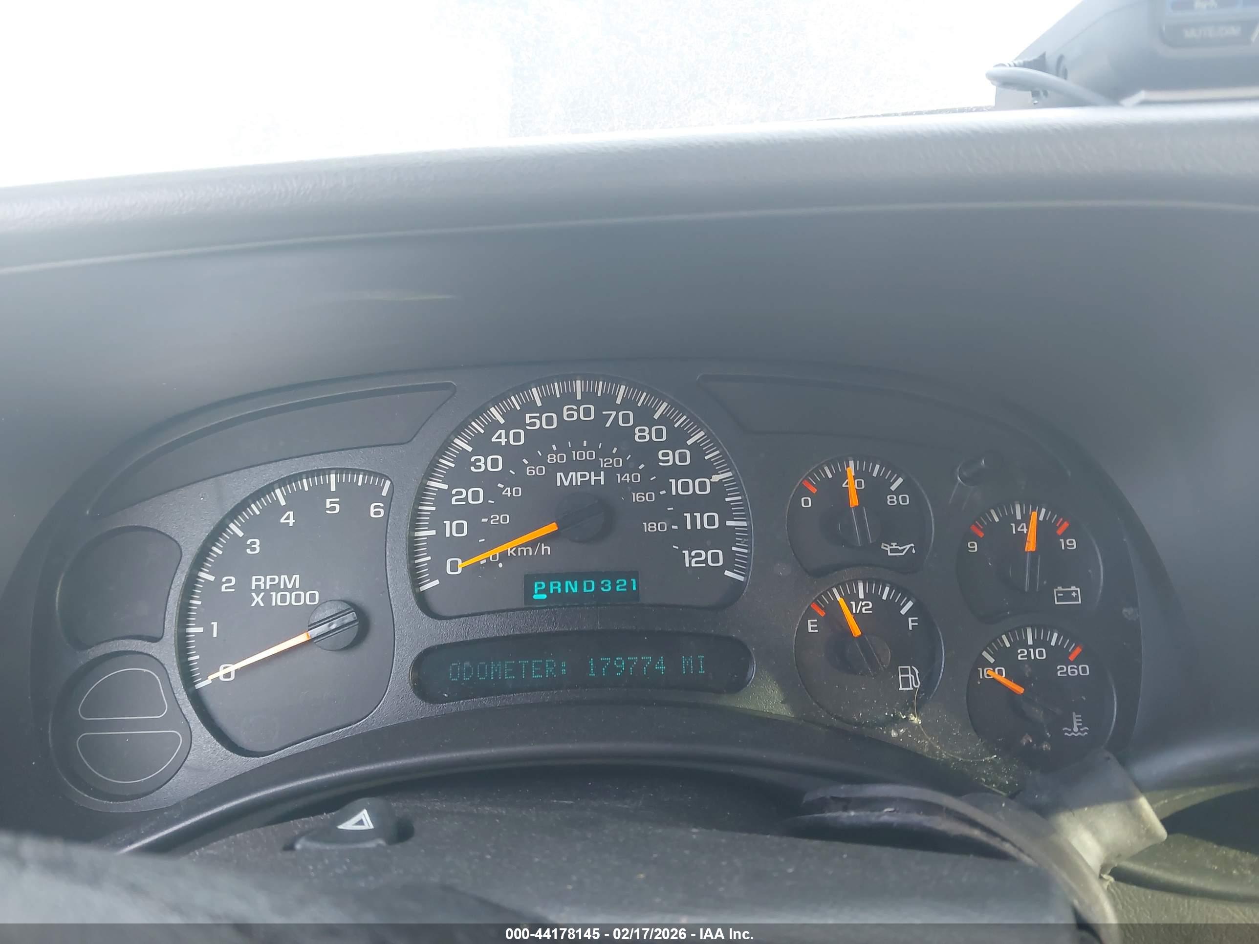 CHEVROLET SILVERADO image 7