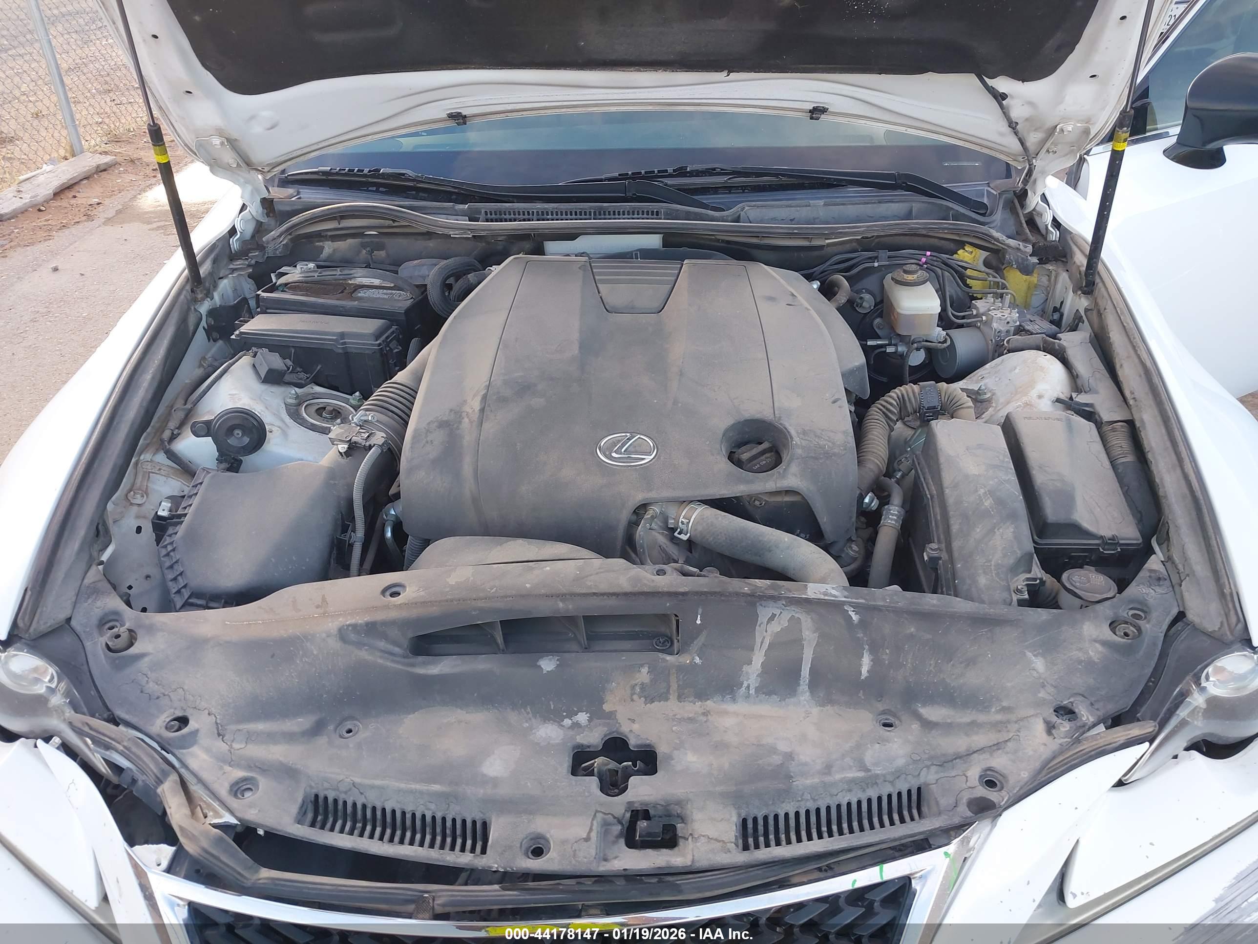 LEXUS IS image 10