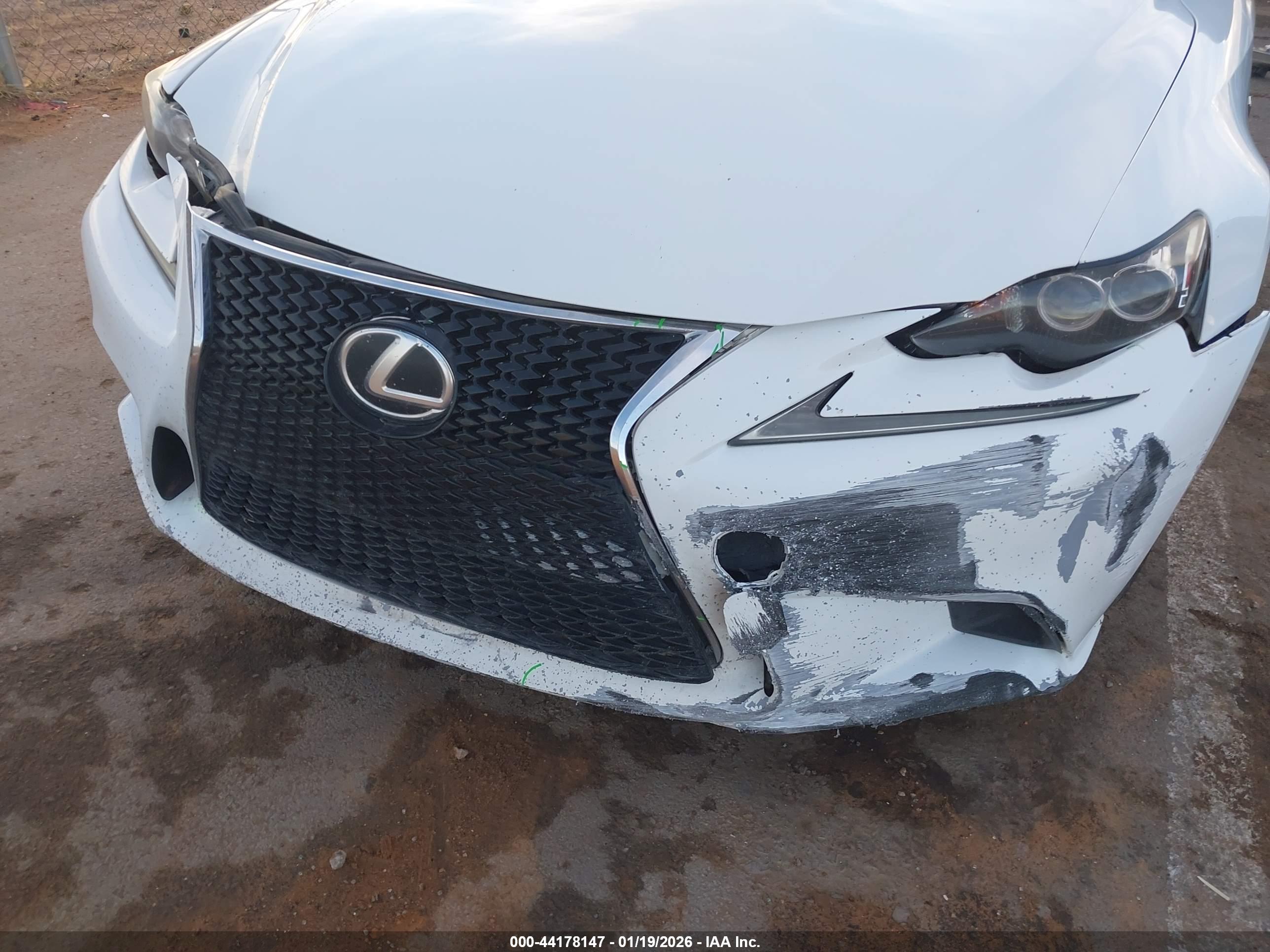 LEXUS IS image 6