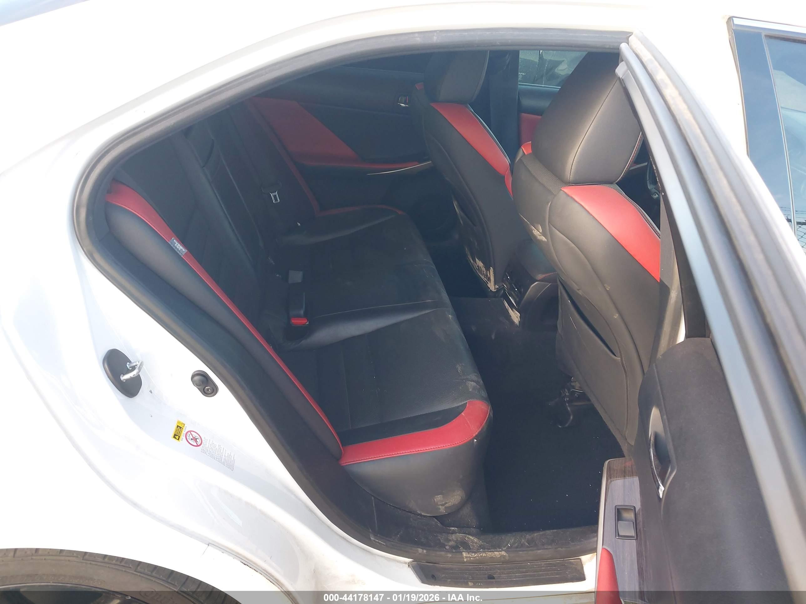 LEXUS IS image 8
