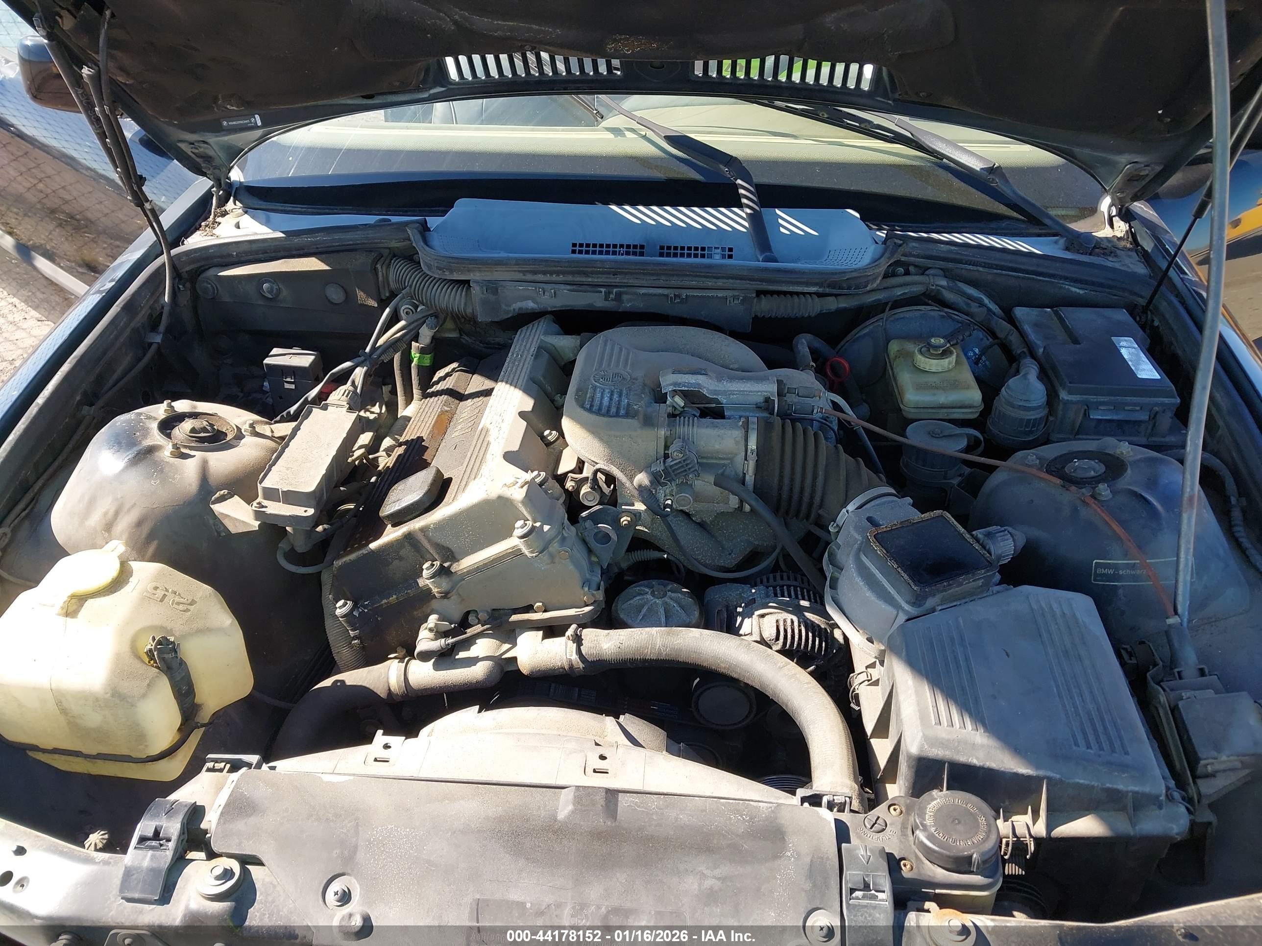 BMW 318 image 10