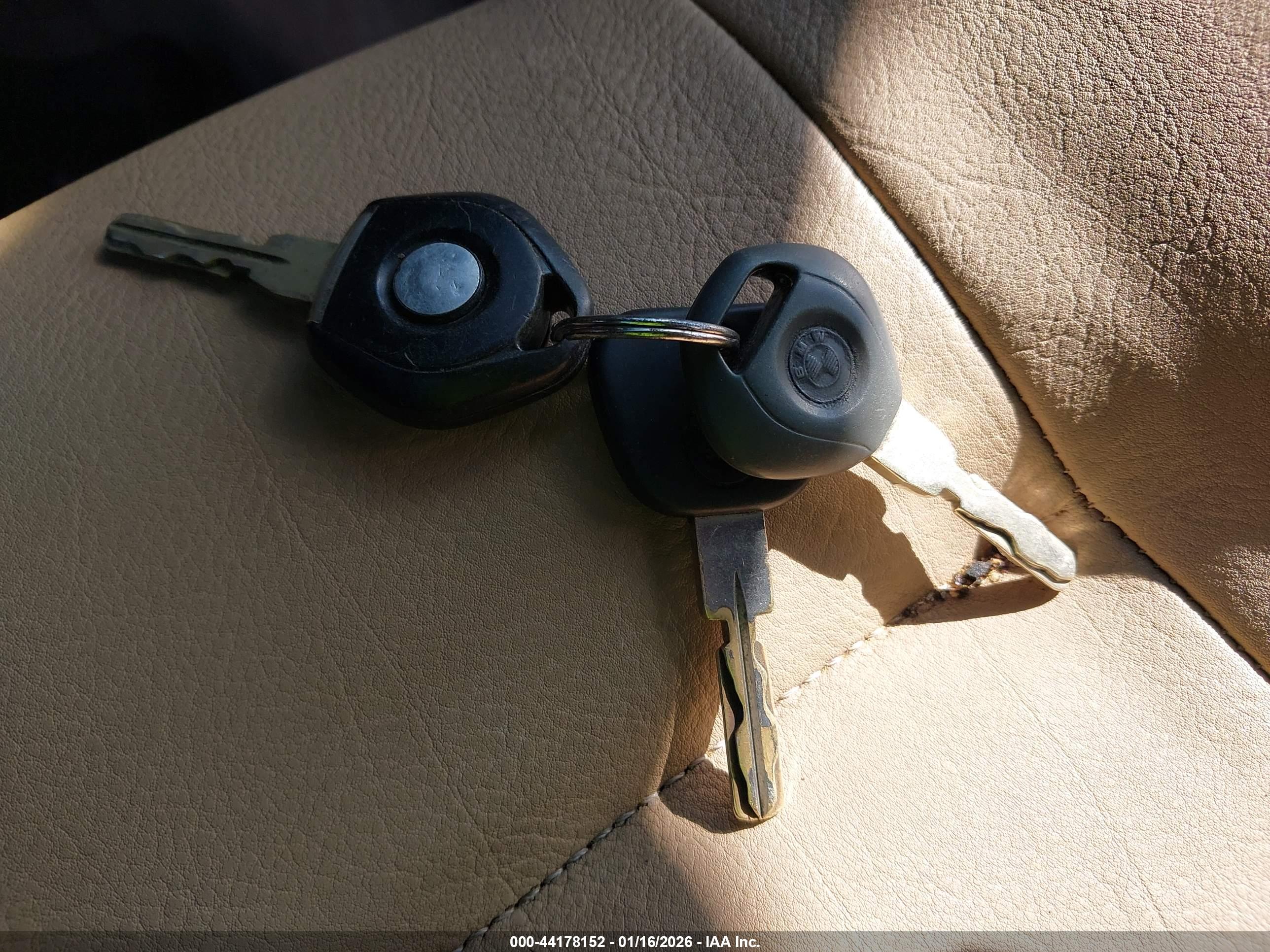 BMW 318 image 11