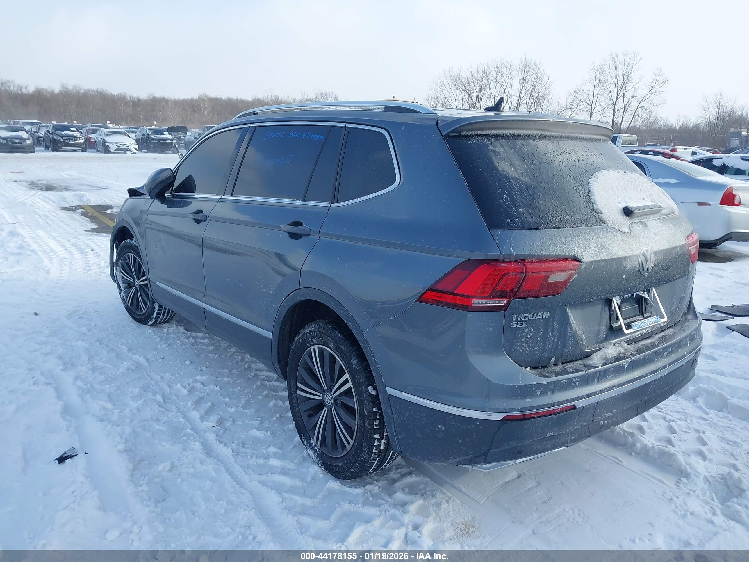 VOLKSWAGEN TIGUAN image 3