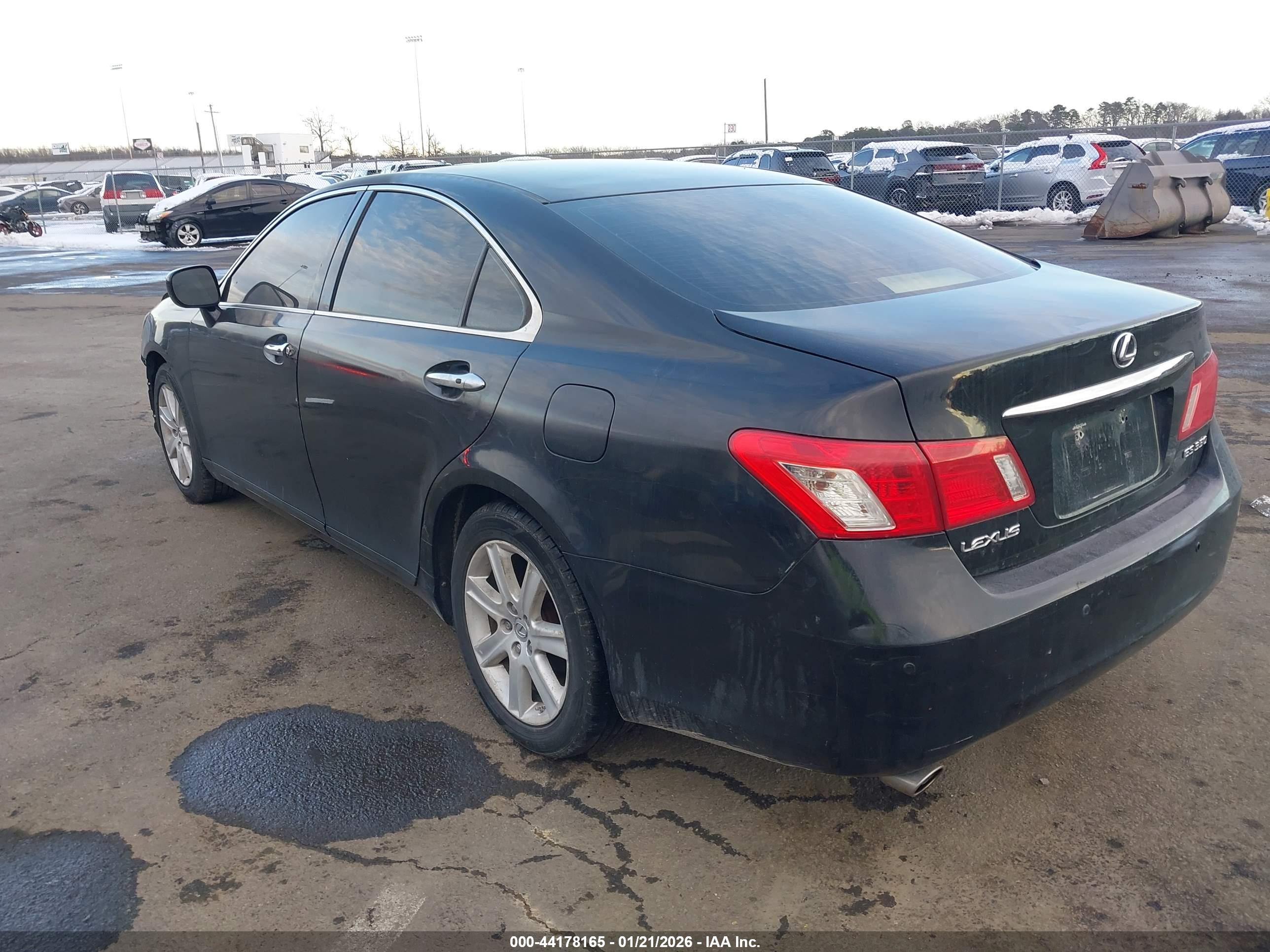 LEXUS ES image 3