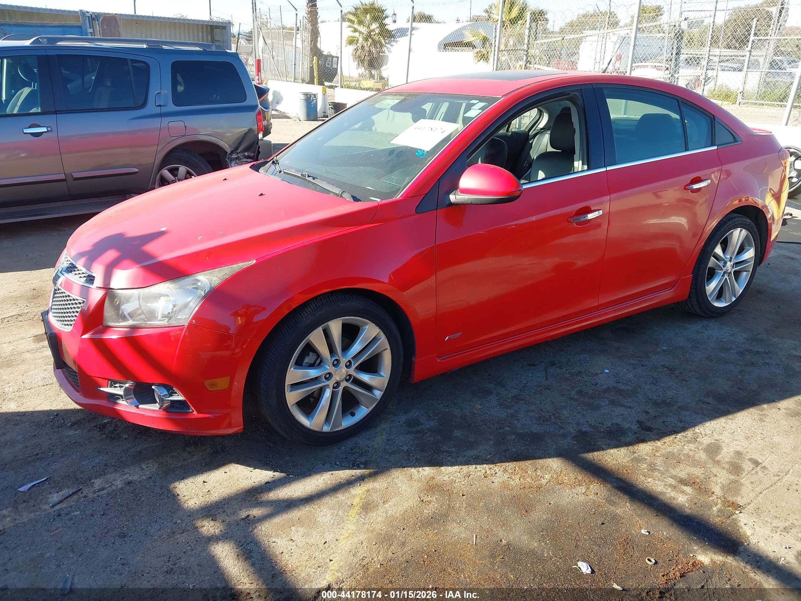 CHEVROLET CRUZE image 2
