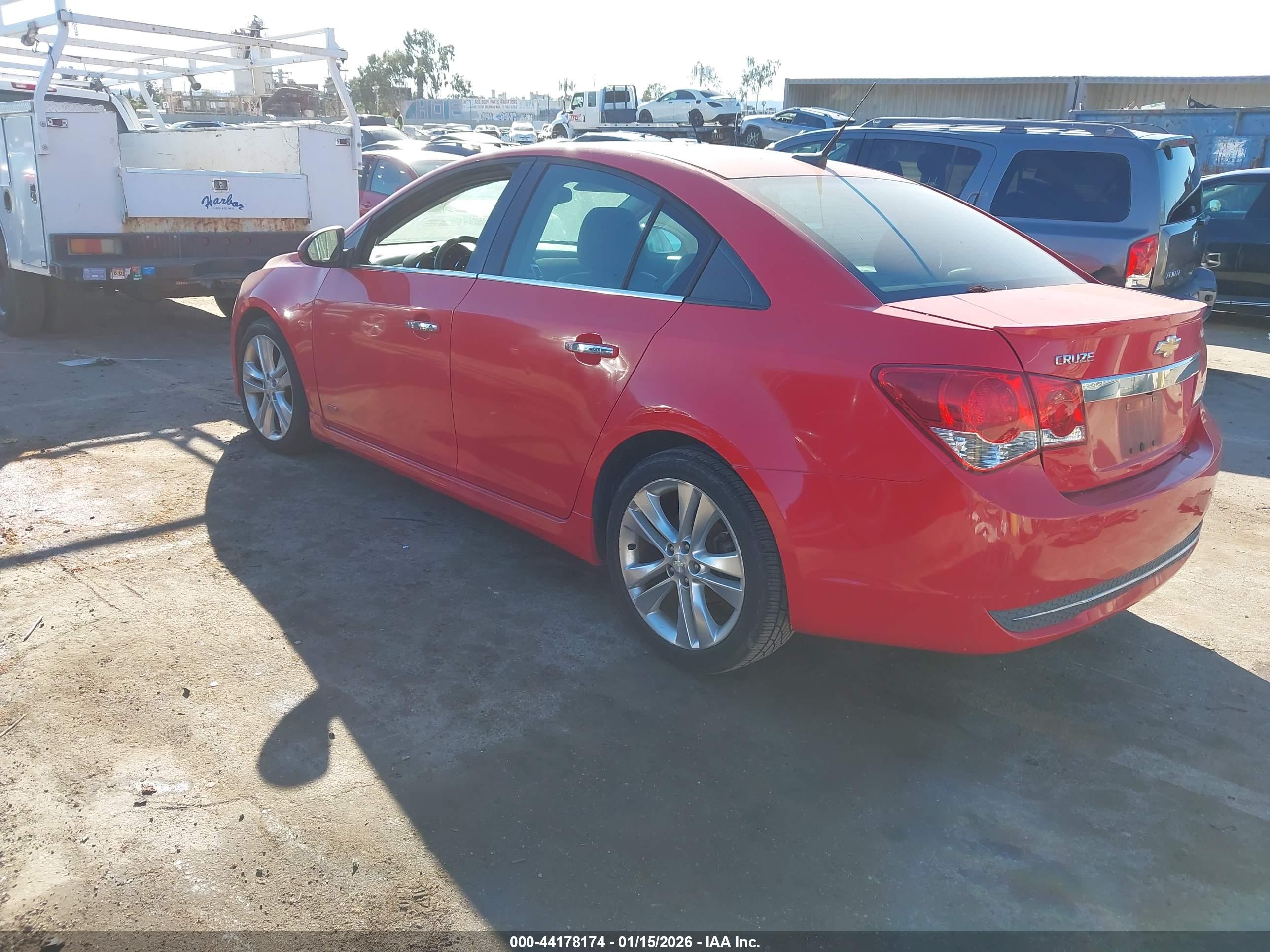 CHEVROLET CRUZE image 3