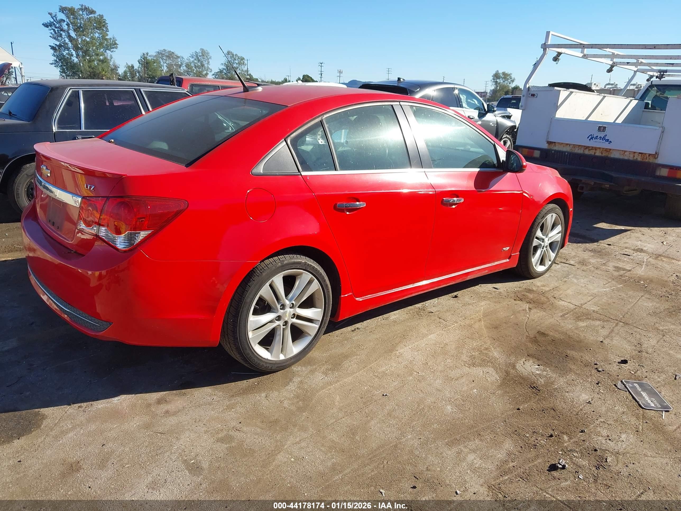 CHEVROLET CRUZE image 4