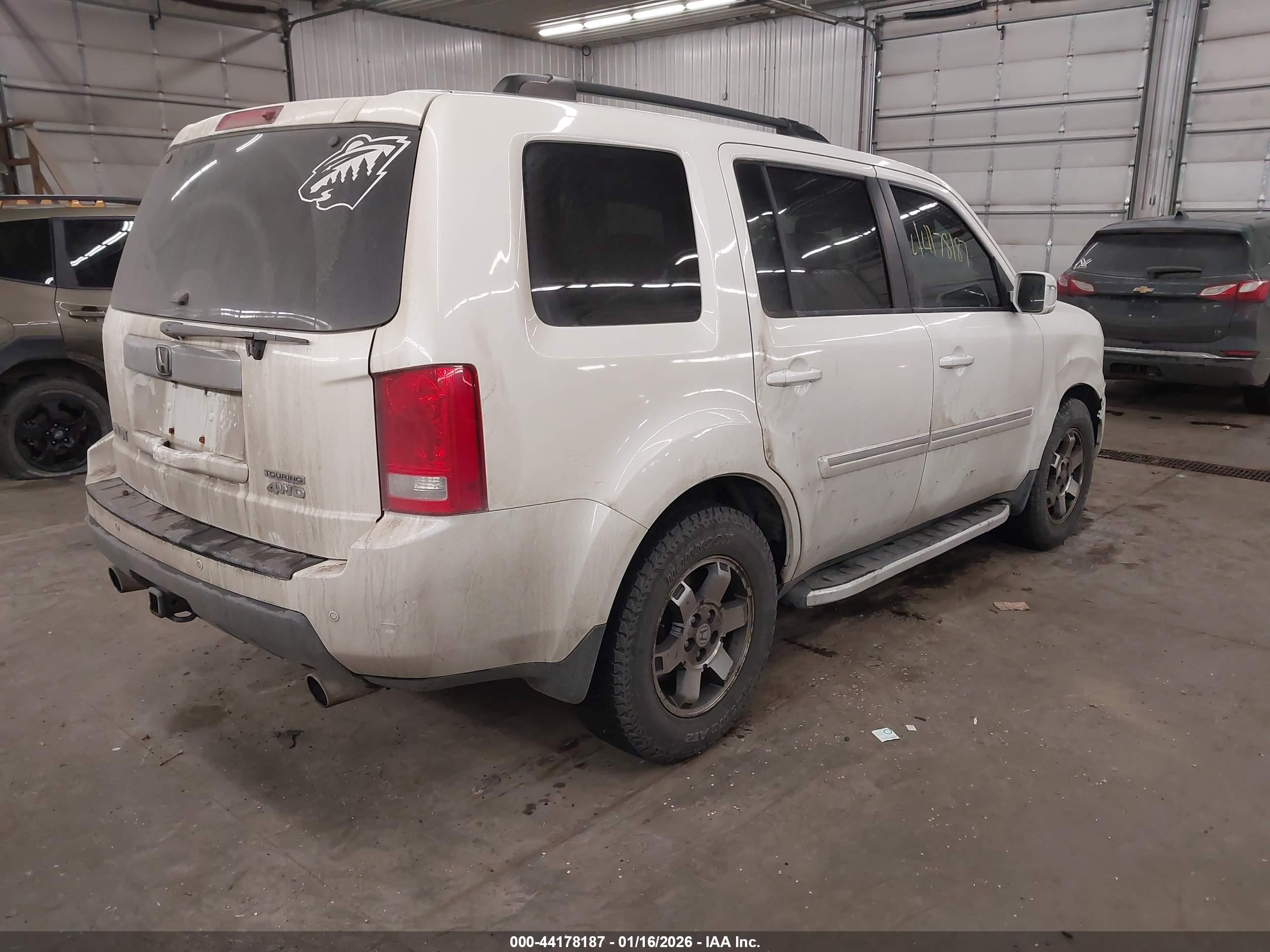 HONDA PILOT image 4