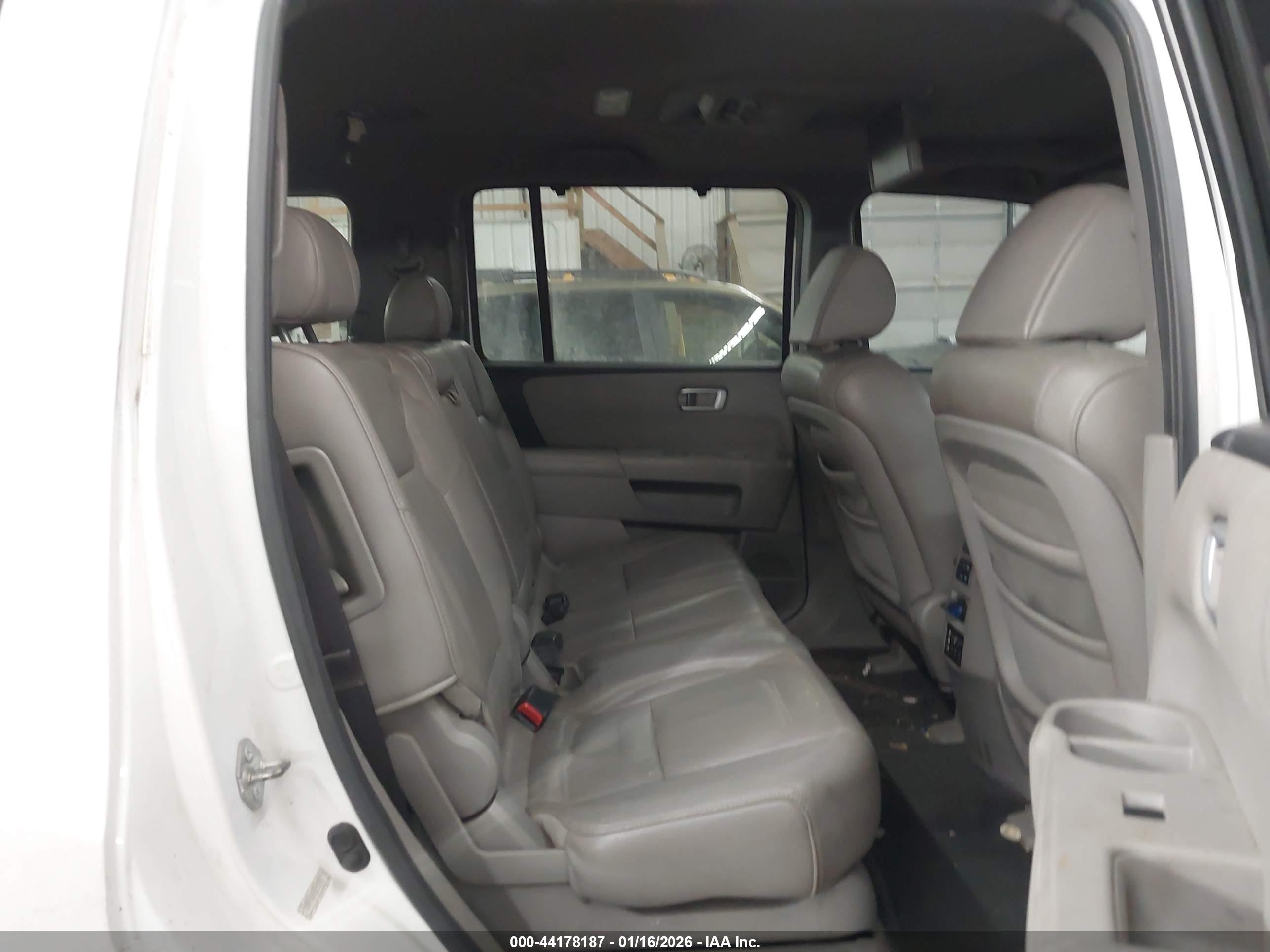 HONDA PILOT image 8