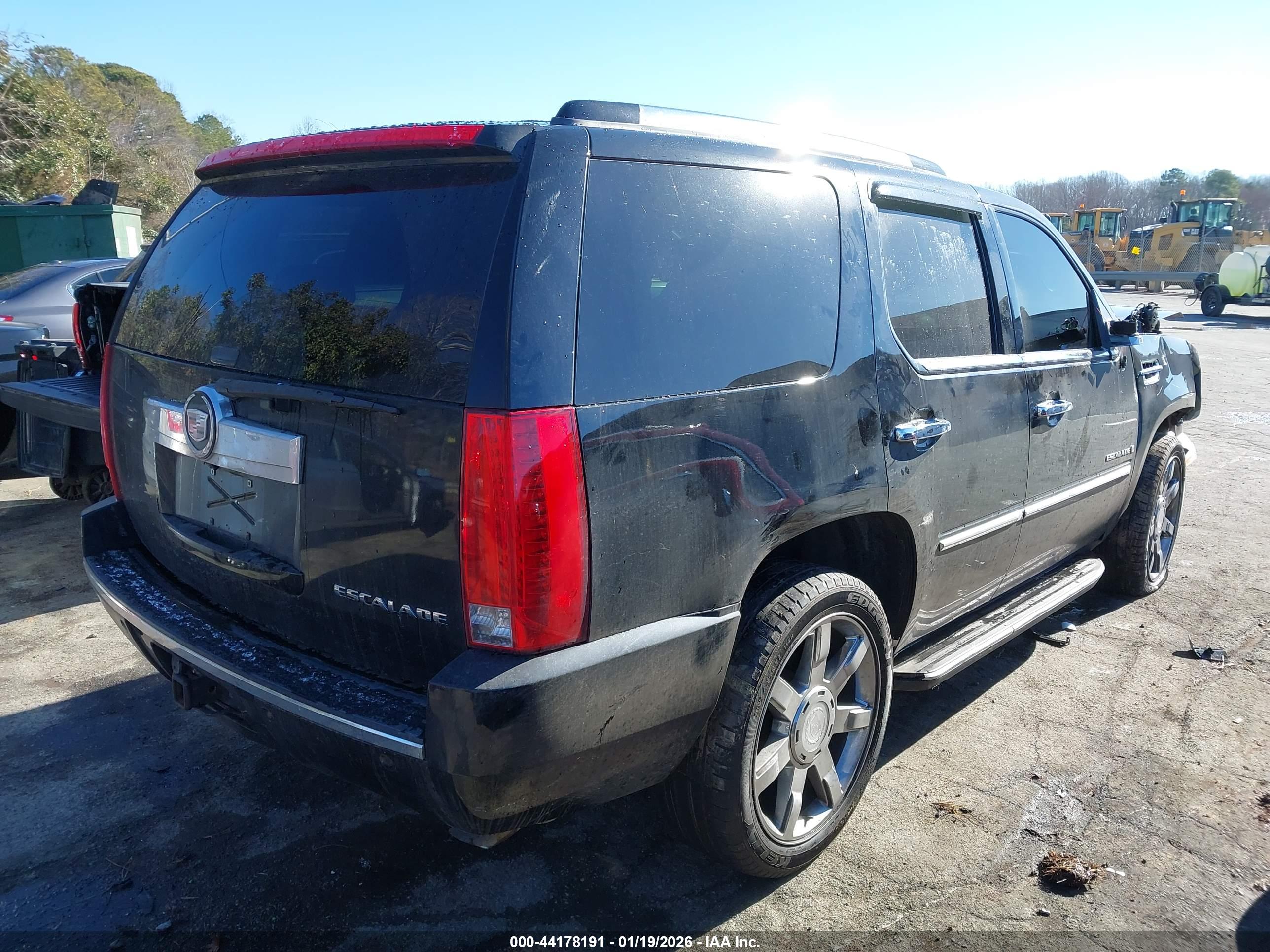 CADILLAC ESCALADE image 4