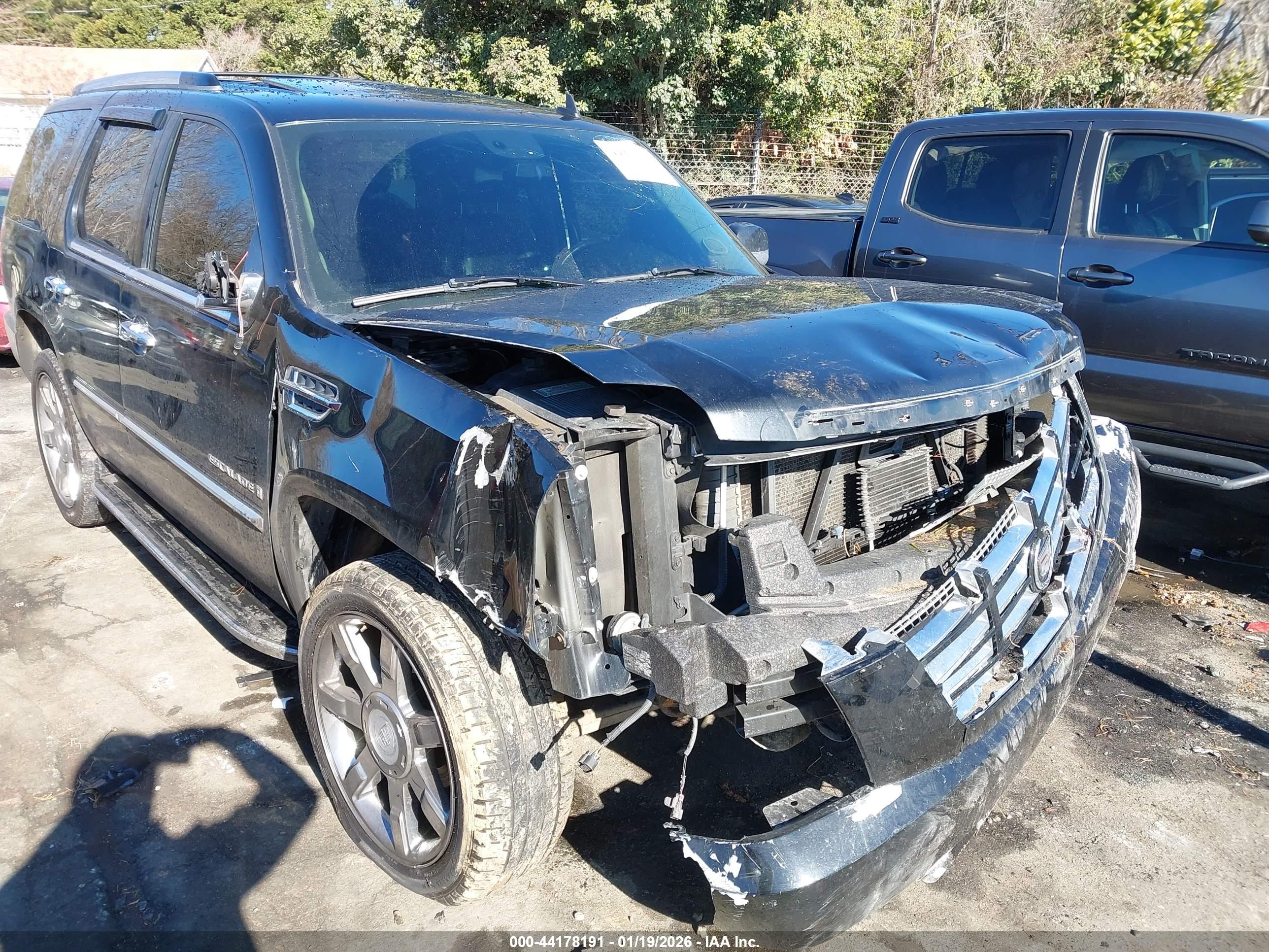CADILLAC ESCALADE image 6