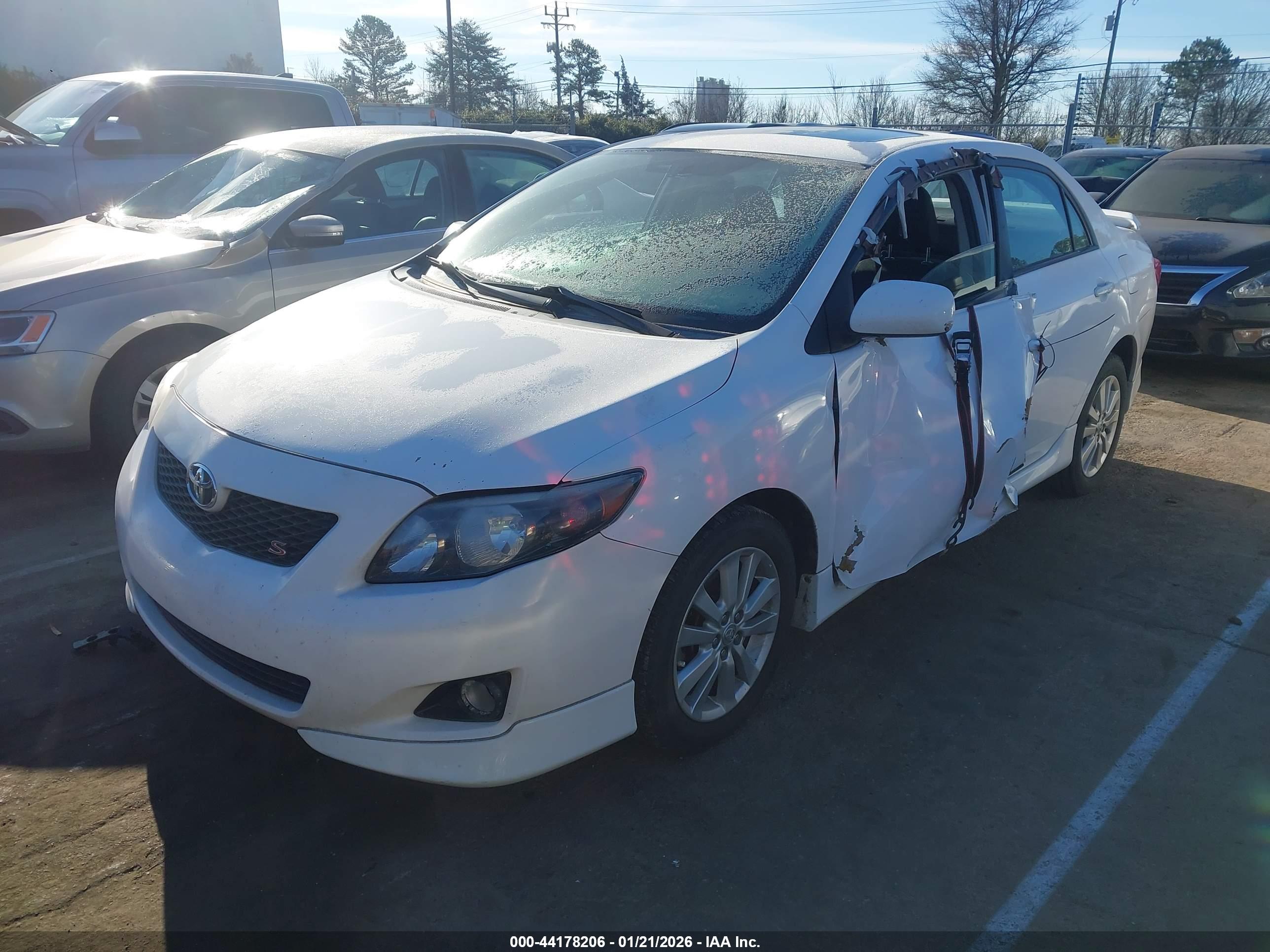 TOYOTA COROLLA image 2