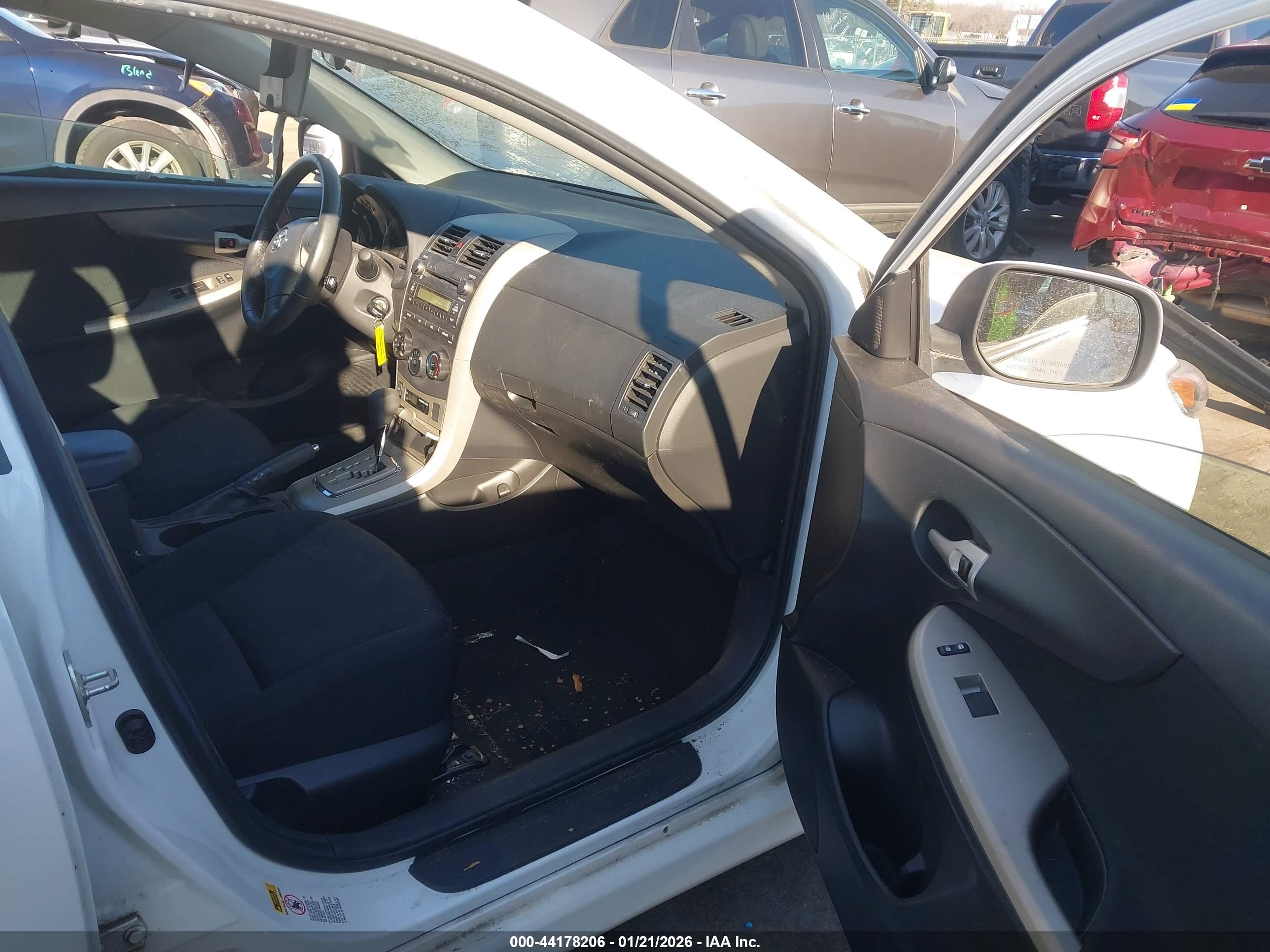 TOYOTA COROLLA image 5