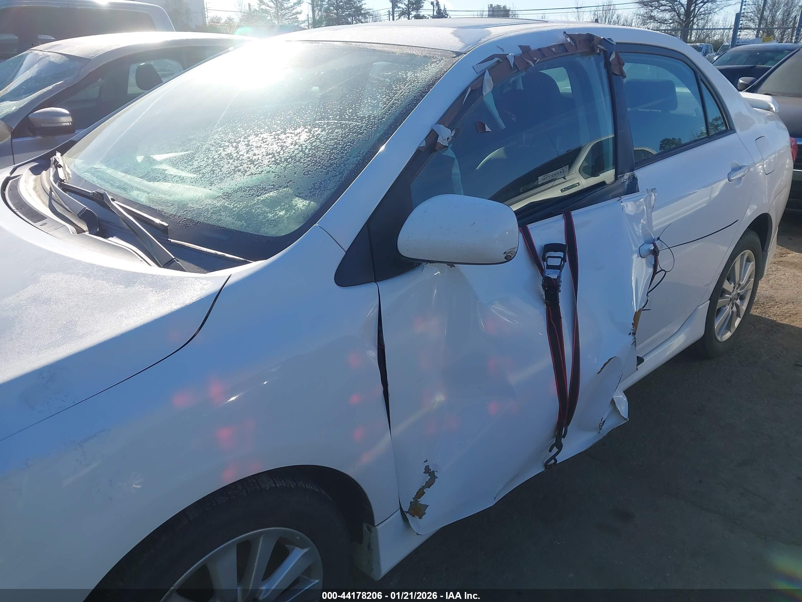 TOYOTA COROLLA image 6