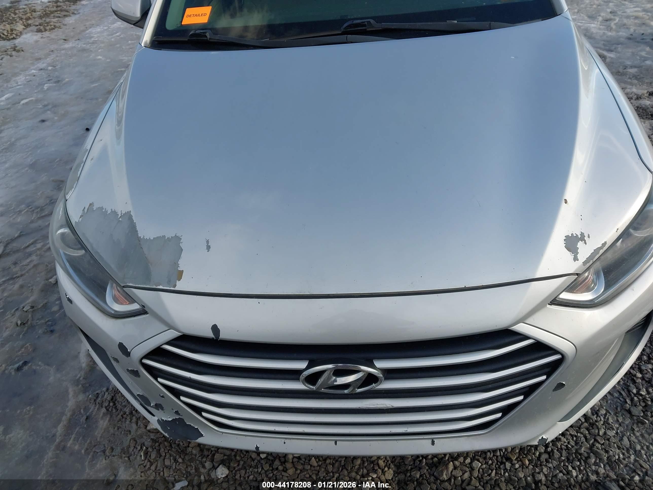 HYUNDAI ELANTRA image 6