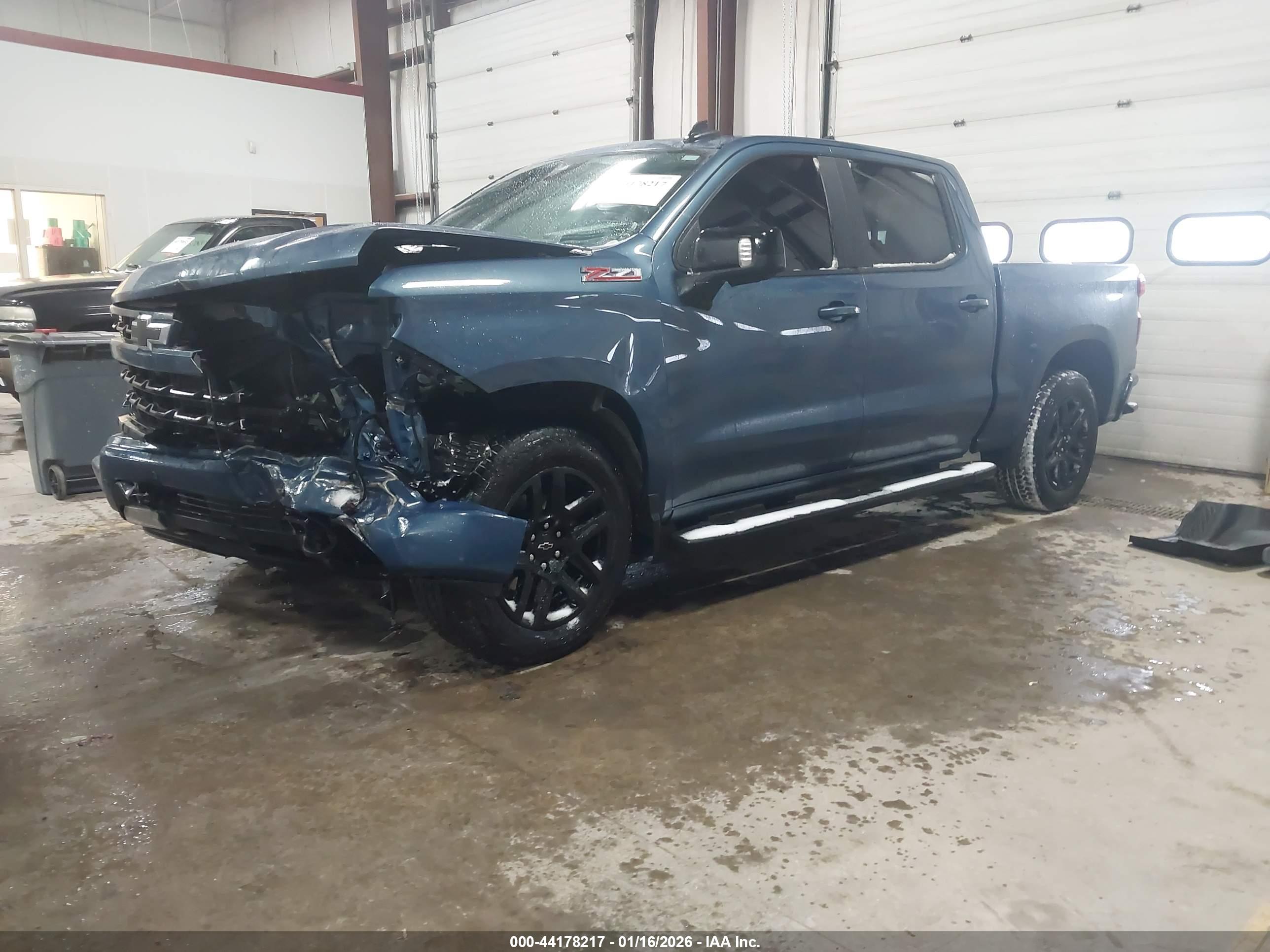 CHEVROLET SILVERADO image 2