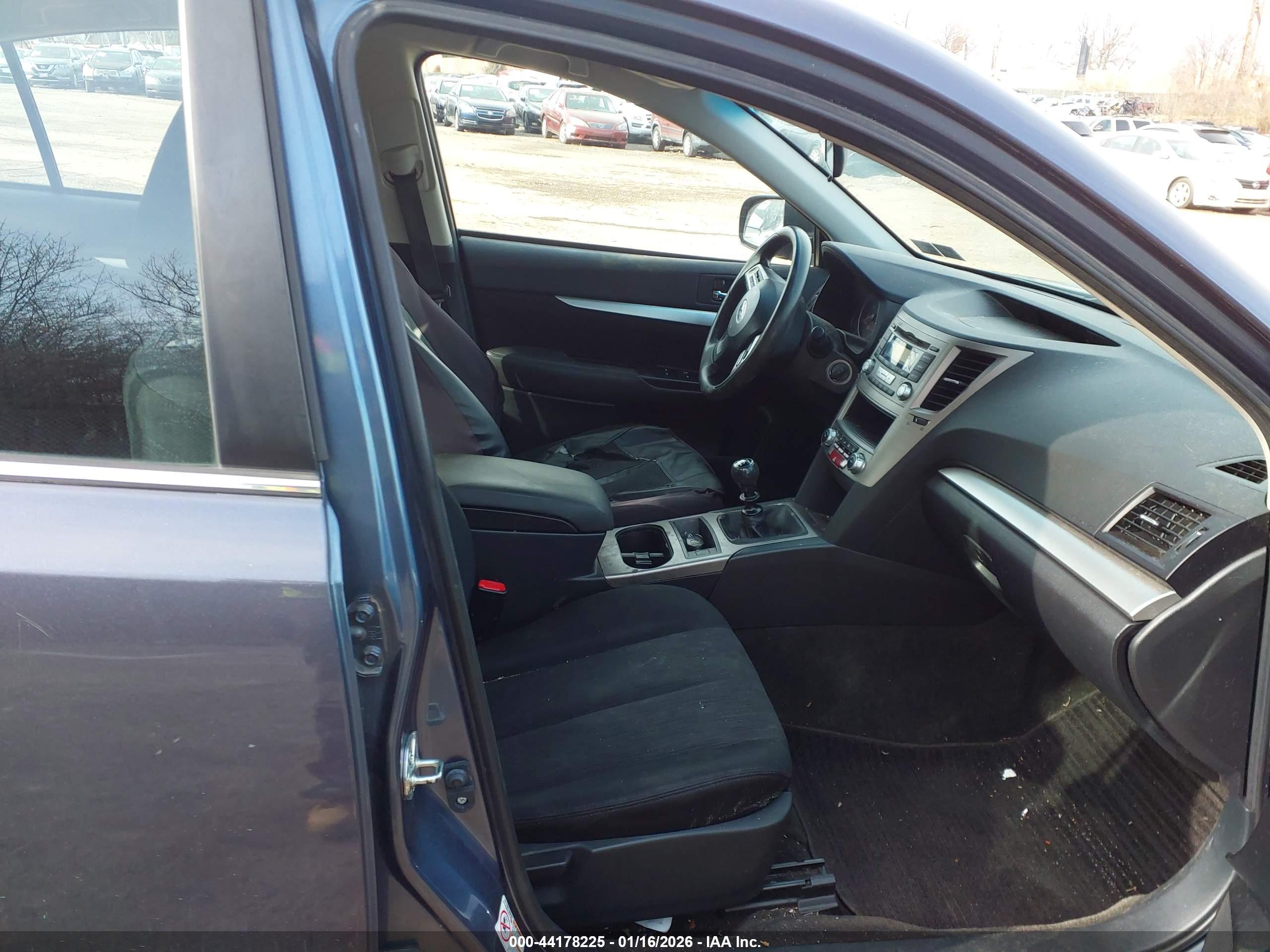 SUBARU LEGACY image 5