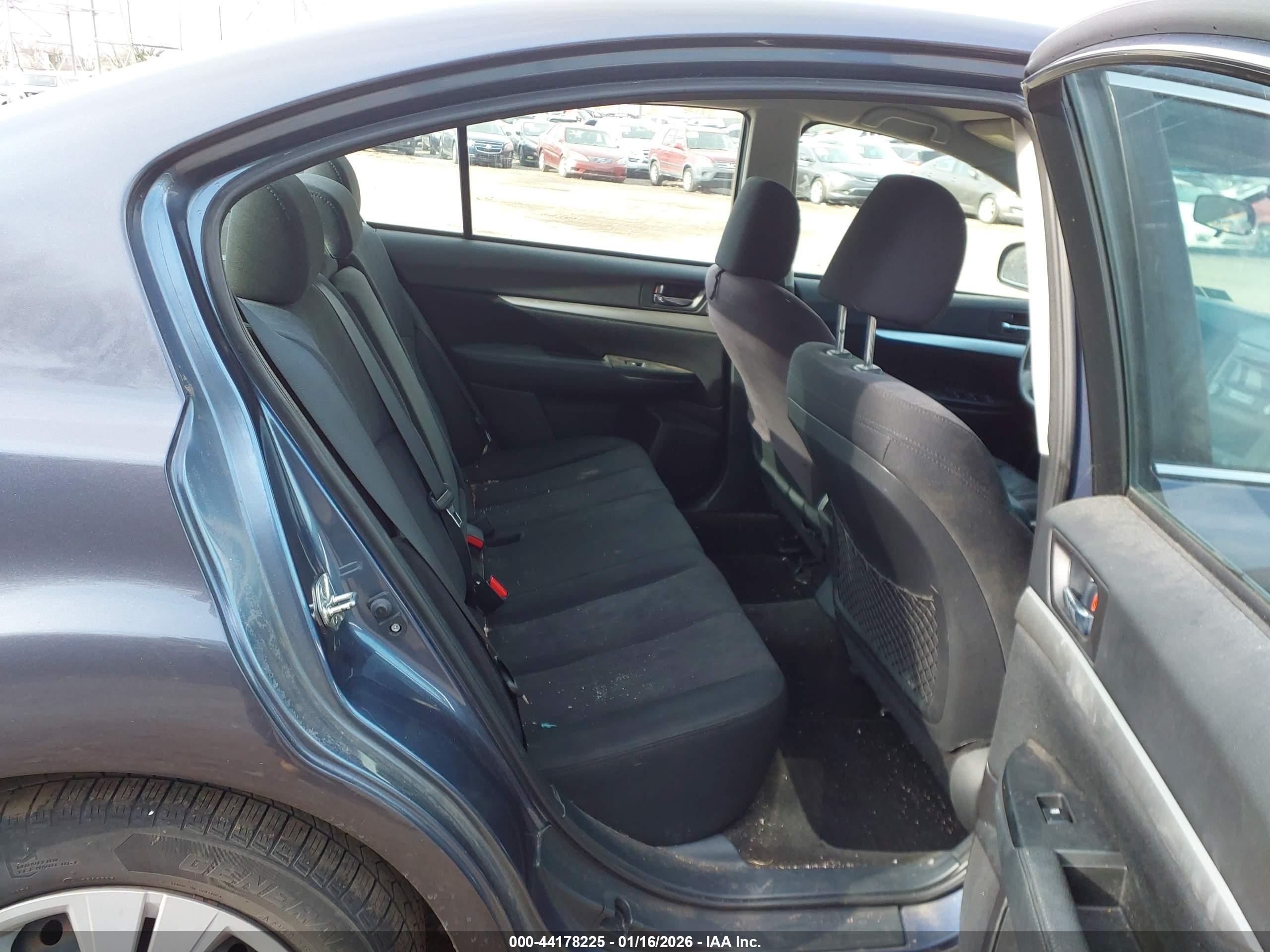 SUBARU LEGACY image 8
