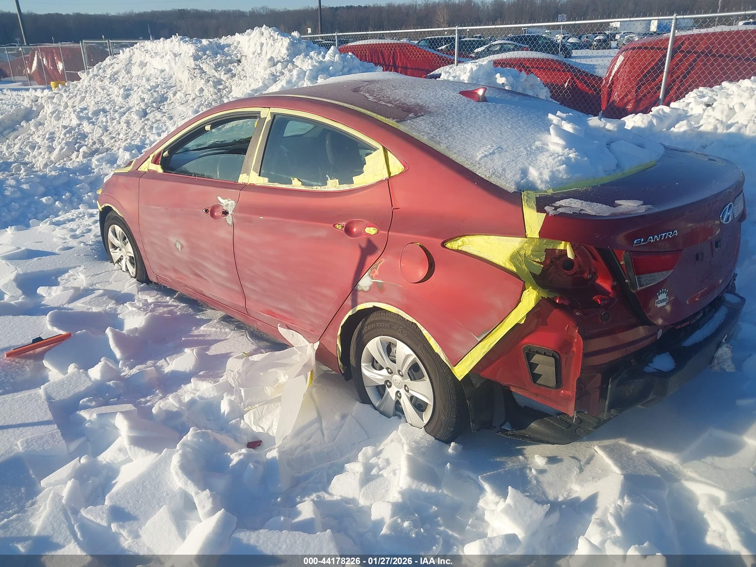 HYUNDAI ELANTRA image 3