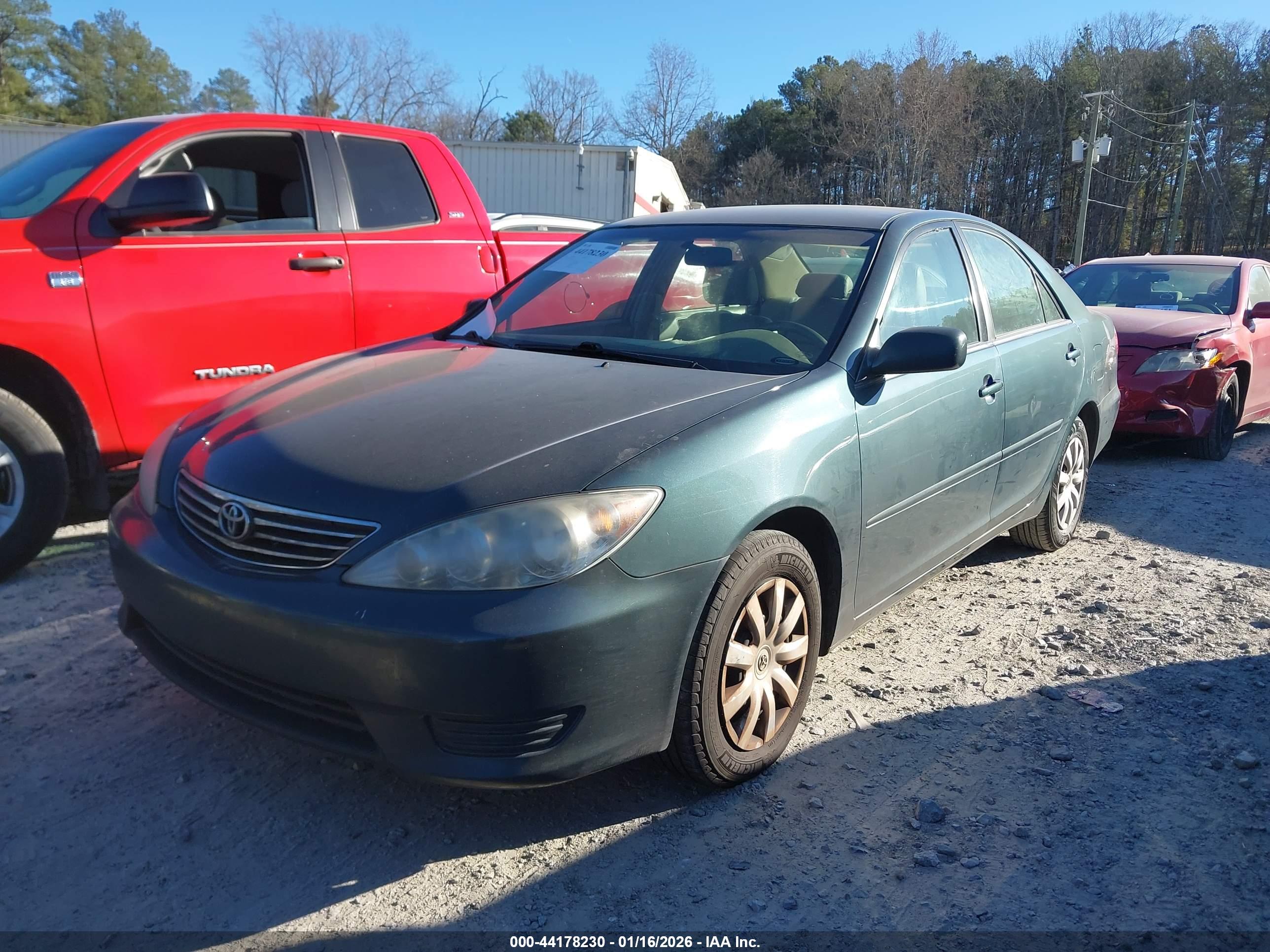 TOYOTA CAMRY image 2