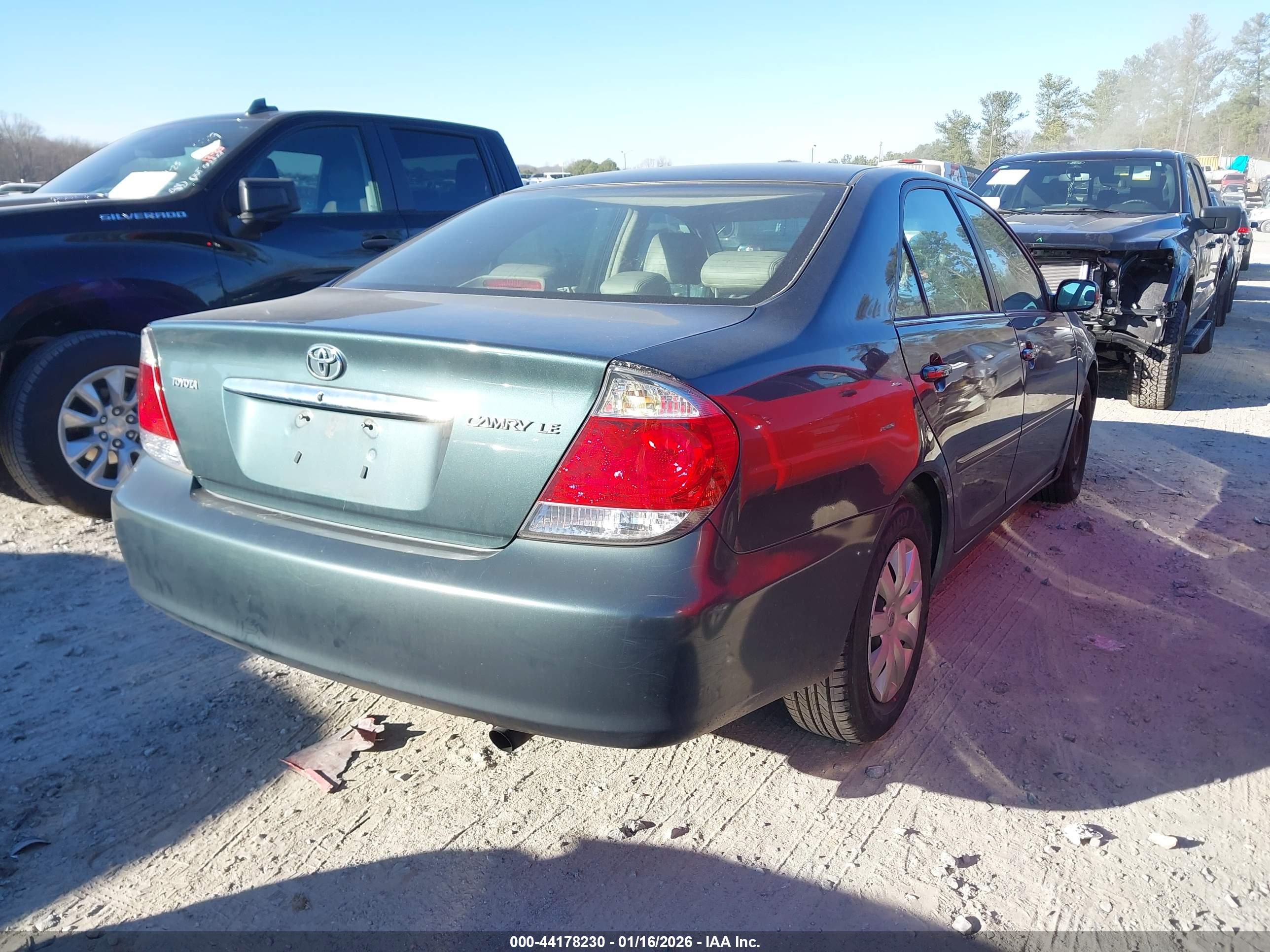 TOYOTA CAMRY image 4