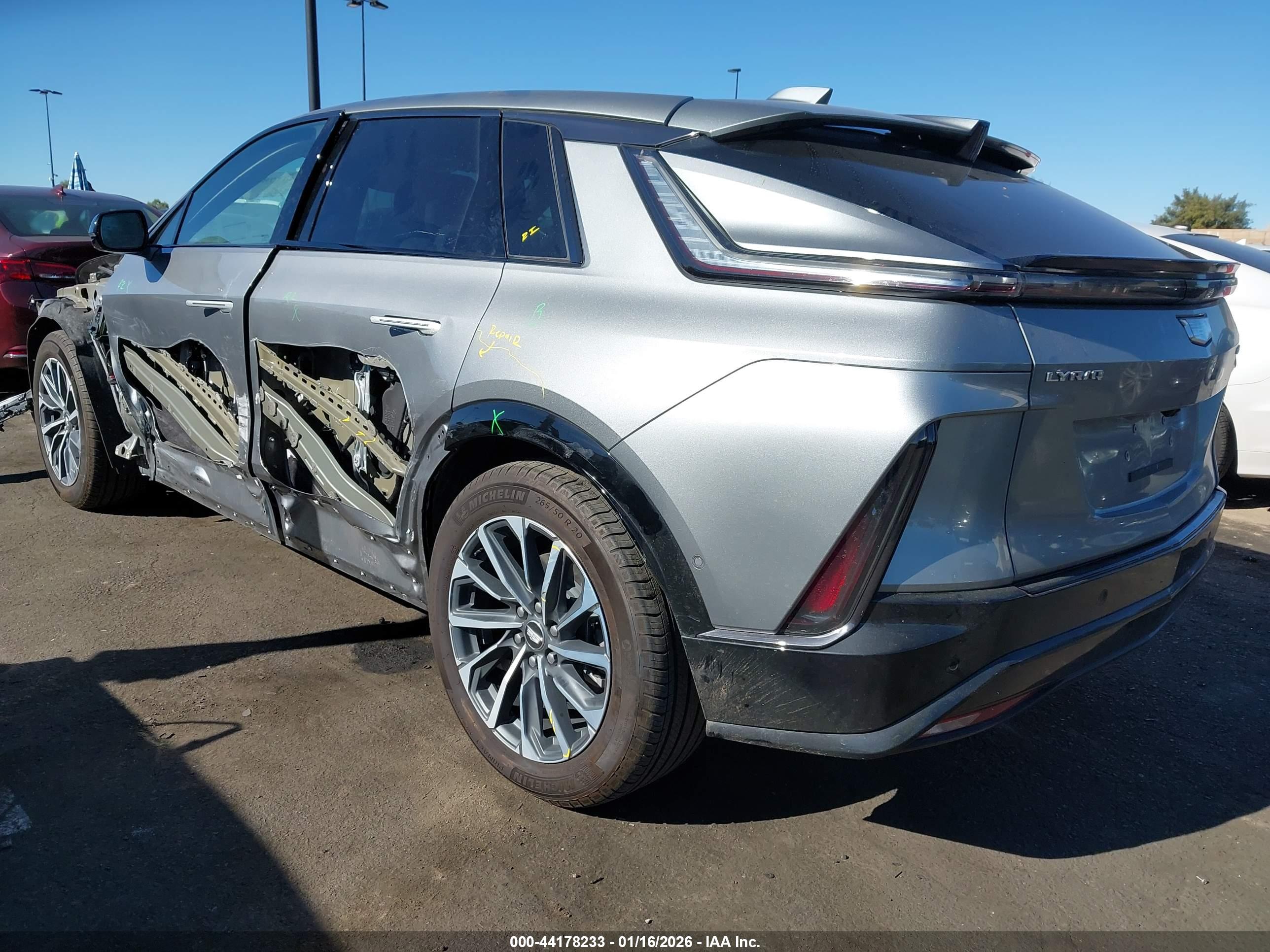 CADILLAC LYRIQ image 3