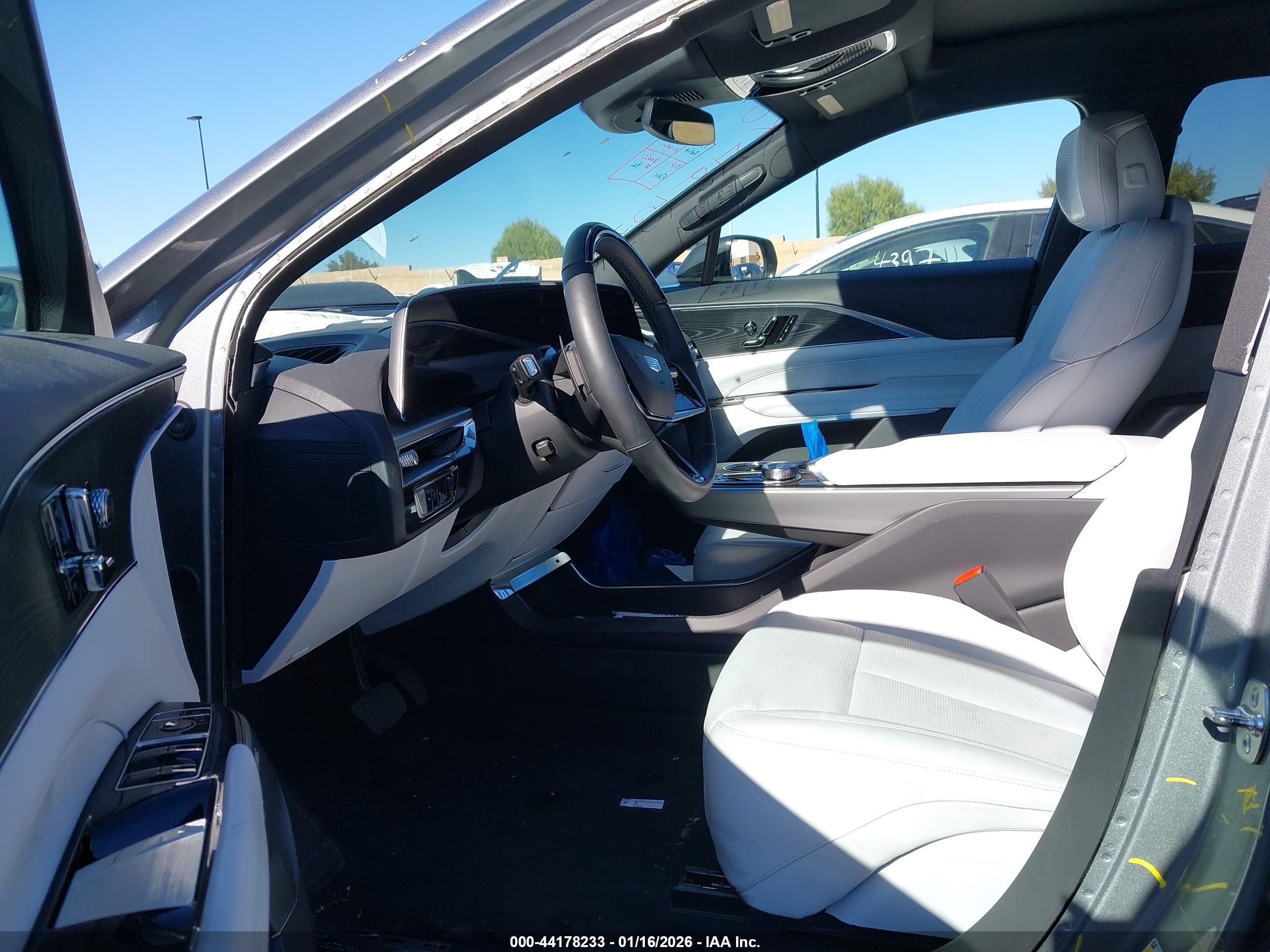 CADILLAC LYRIQ image 5