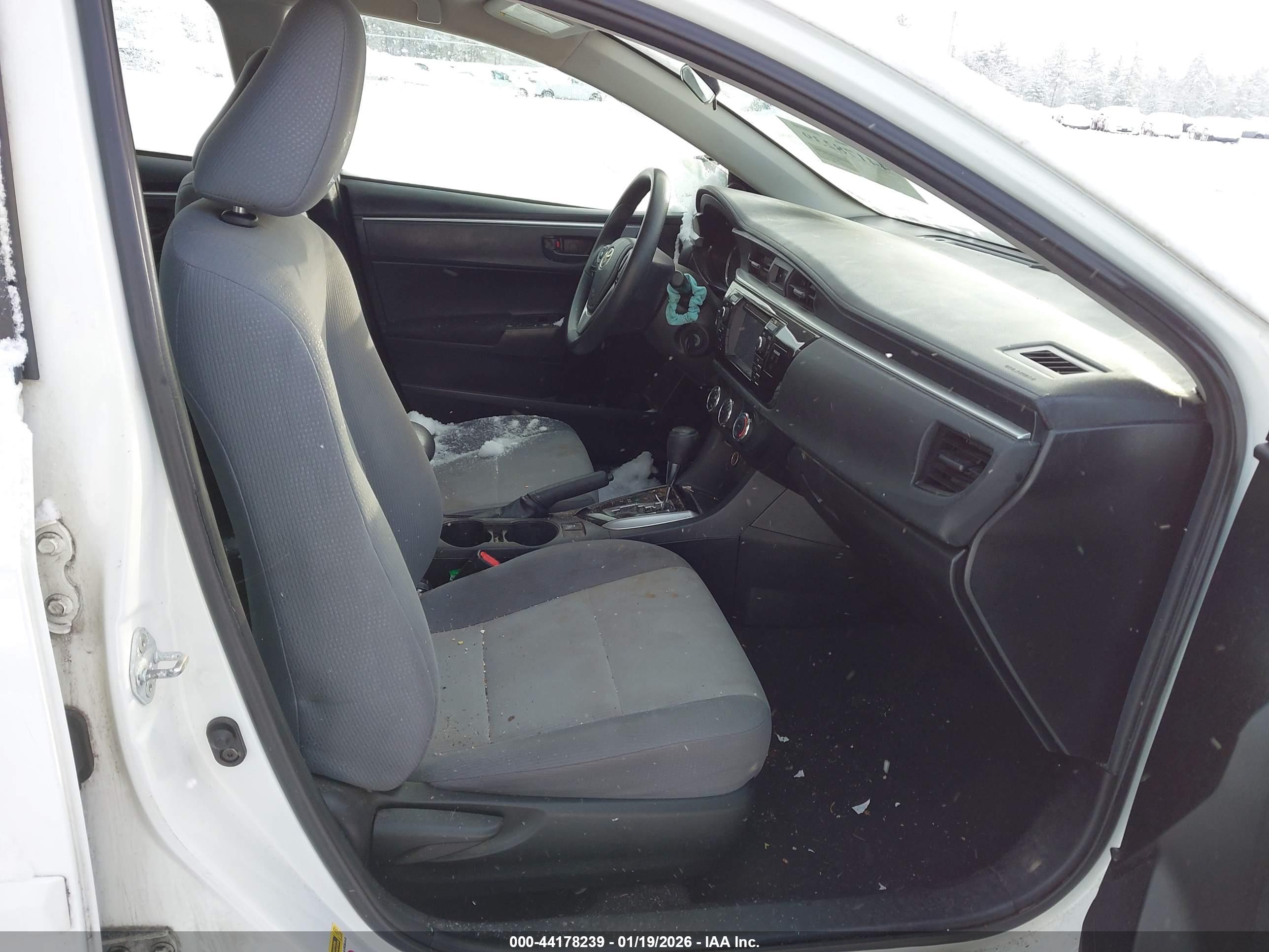 TOYOTA COROLLA image 5