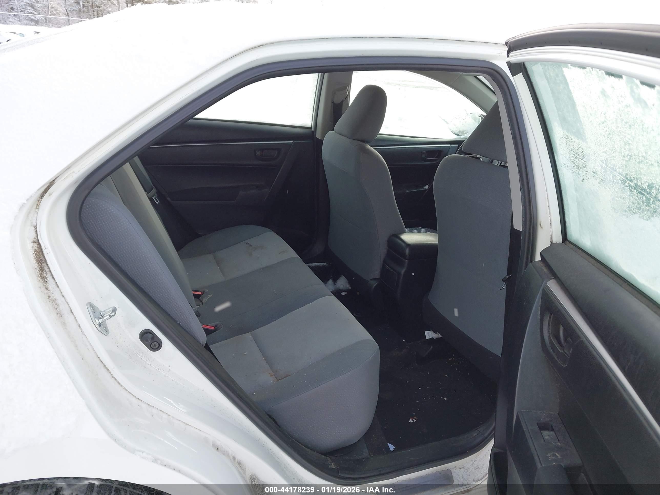 TOYOTA COROLLA image 8