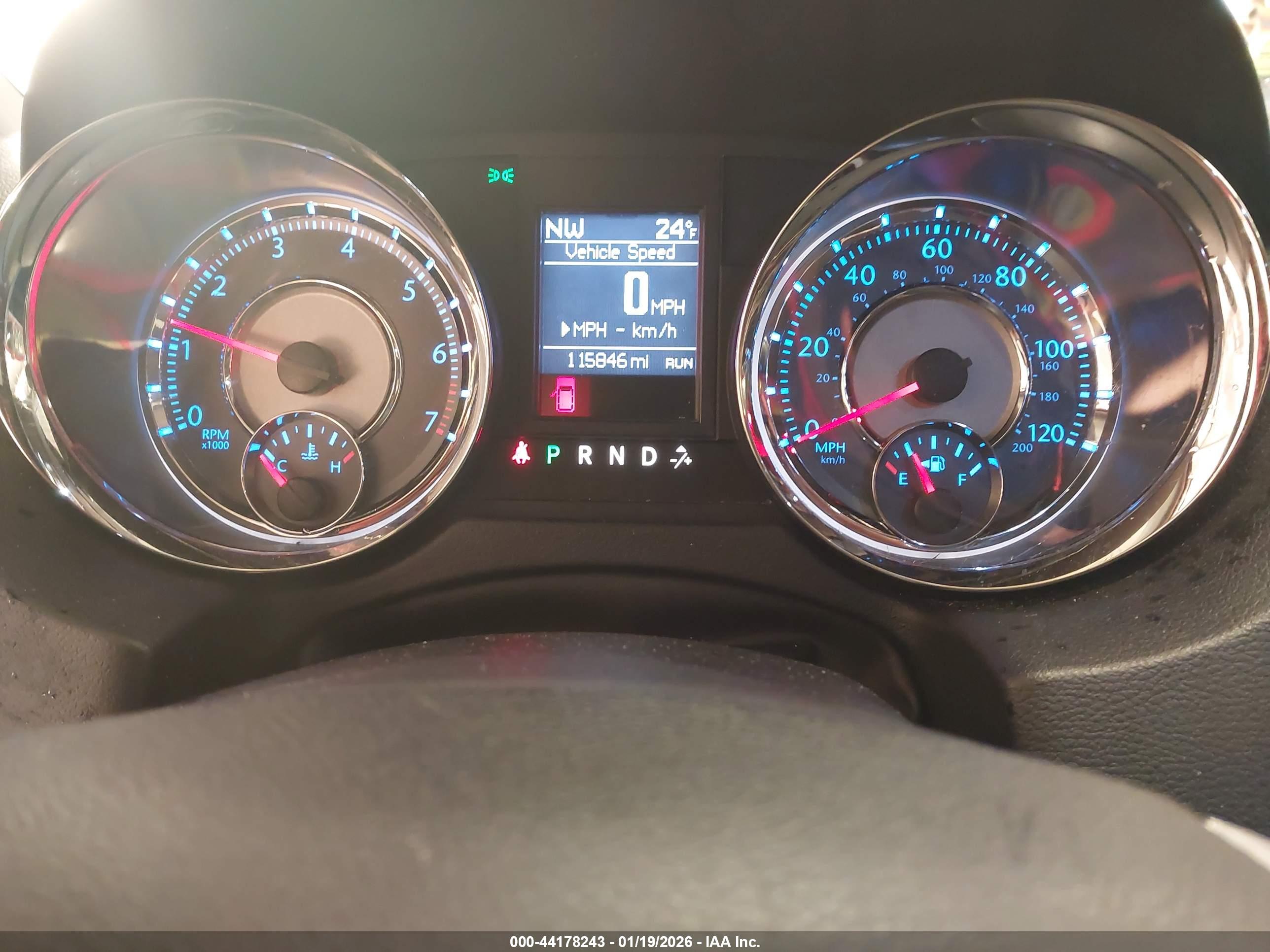 CHRYSLER TOWN image 7