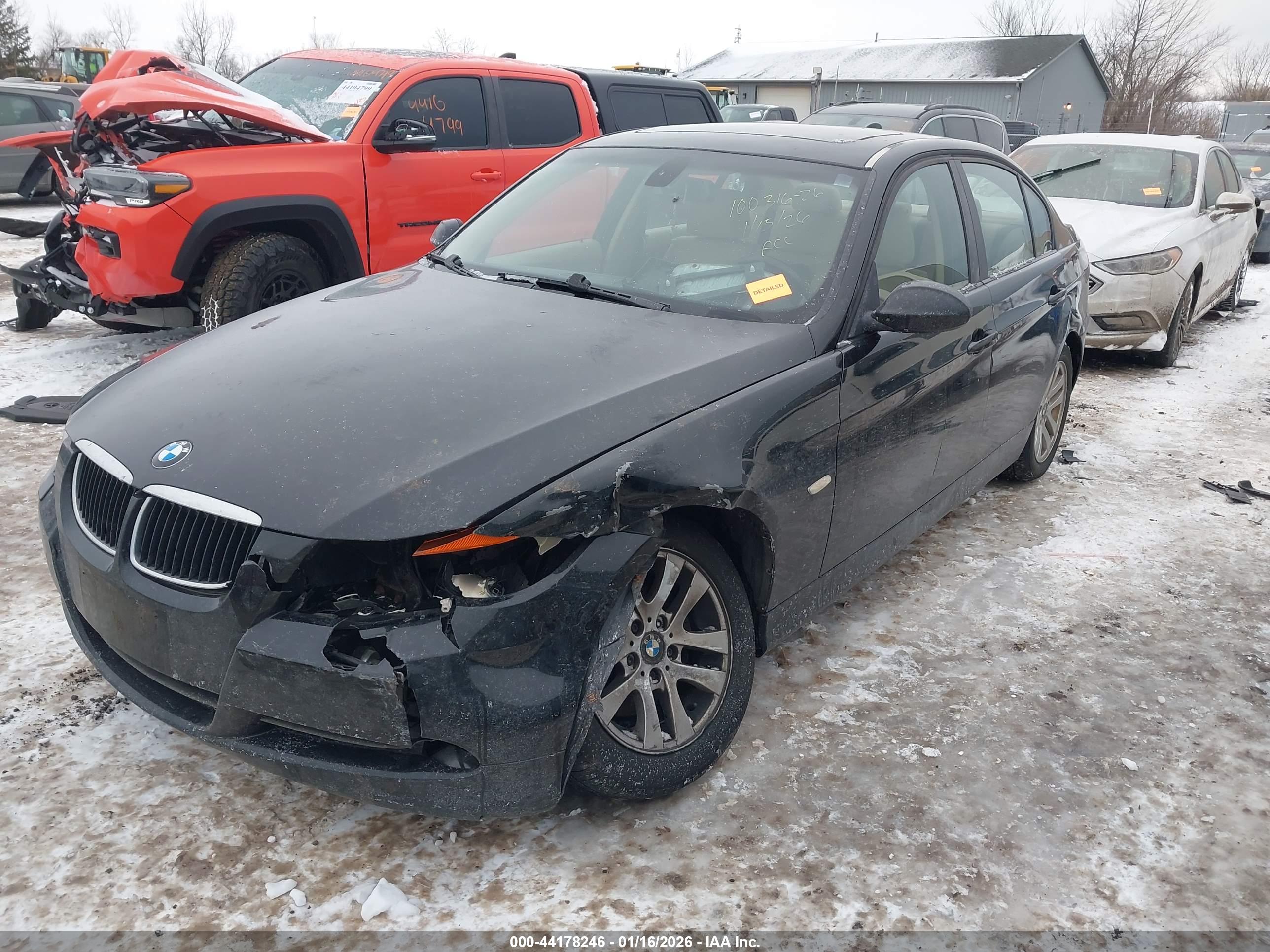 BMW 325XI image 2