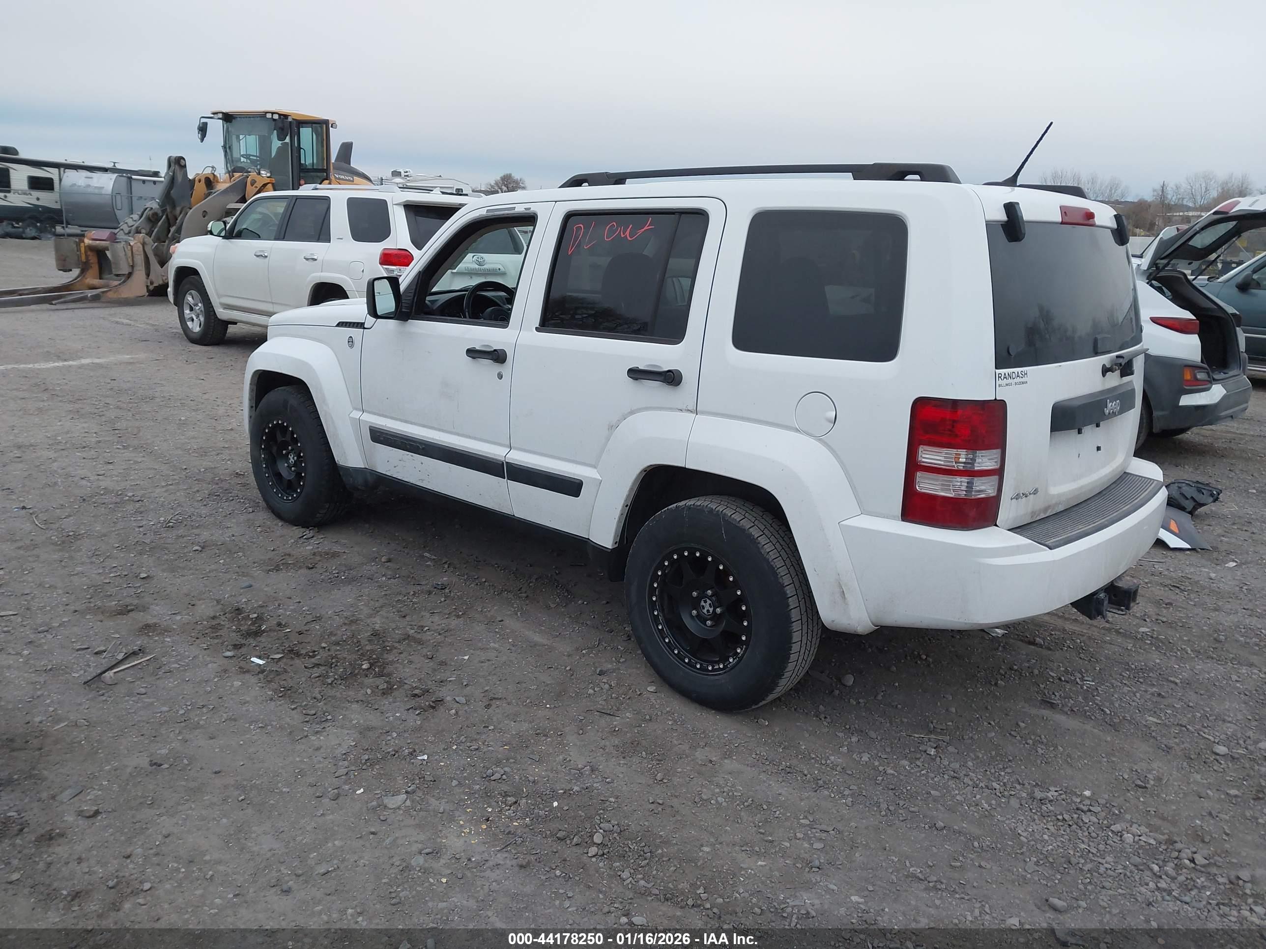 JEEP LIBERTY image 3