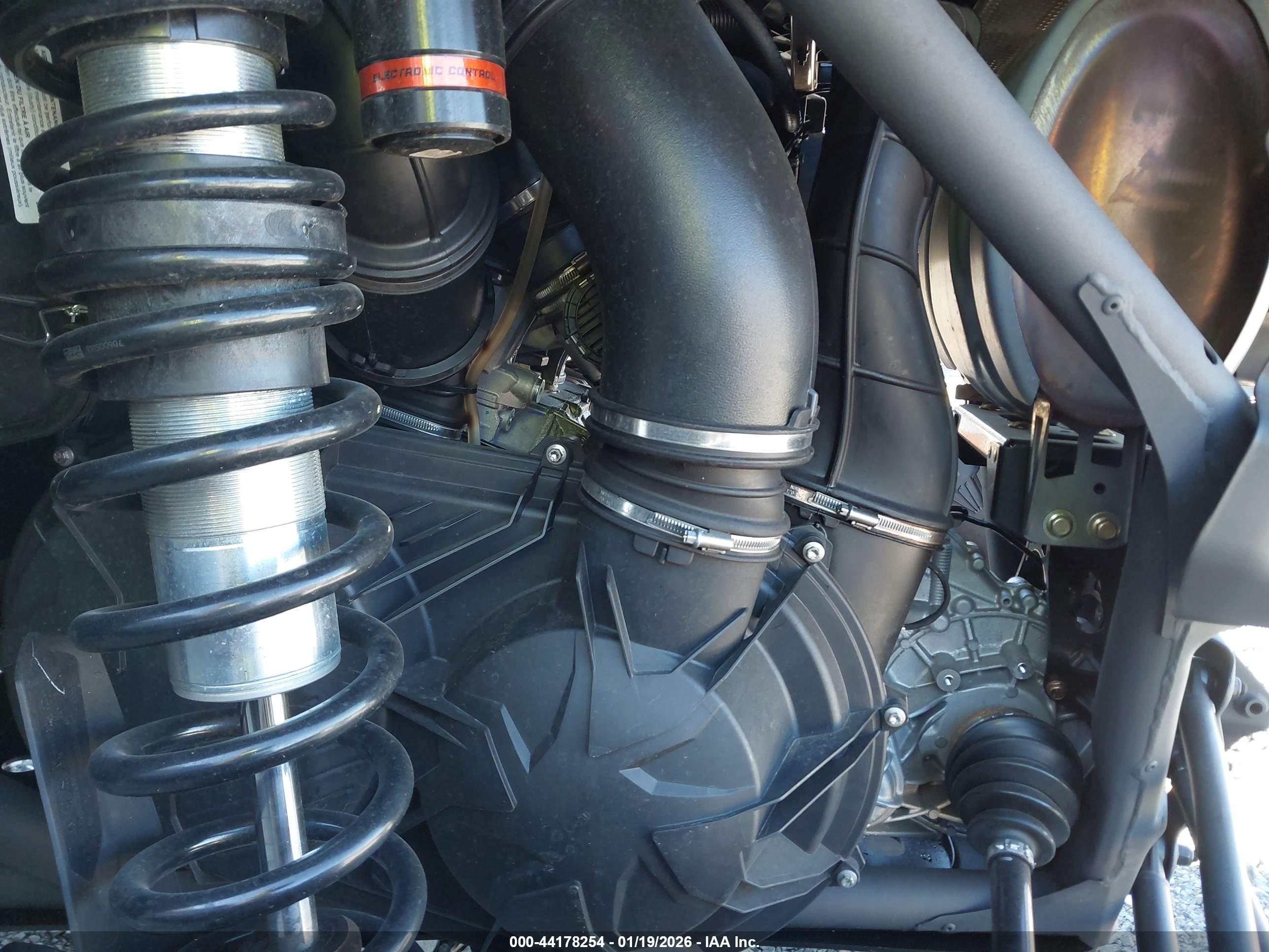 CAN-AM MAVERICK image 9