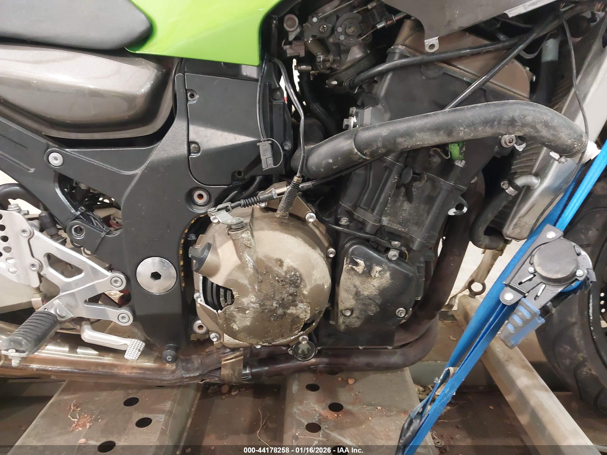 KAWASAKI ZX1200 image 8